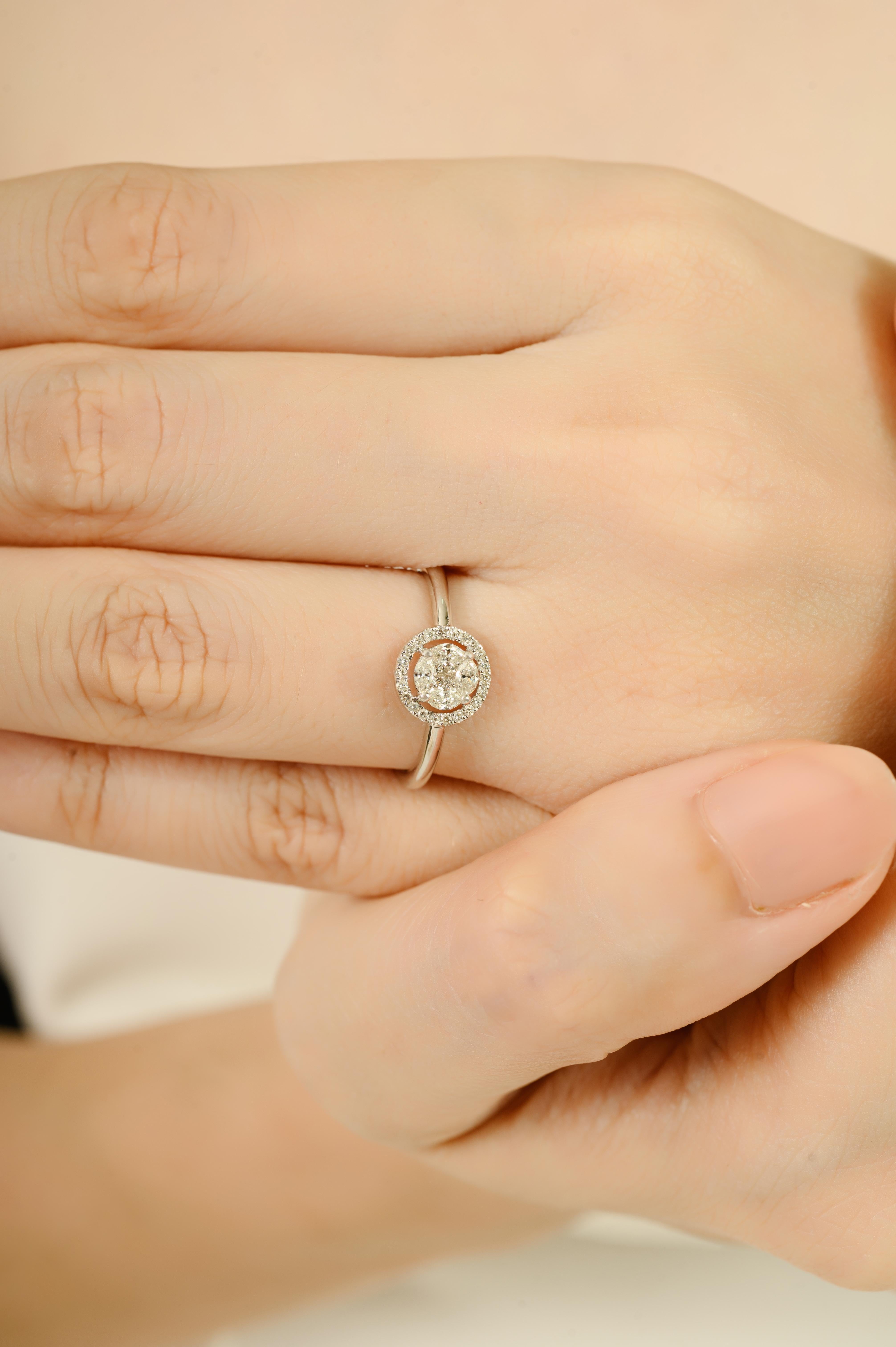 in vendita:  Anello di fidanzamento aureolato con diamante rotondo e taglio marquise in oro bianco massiccio 14 carati 6