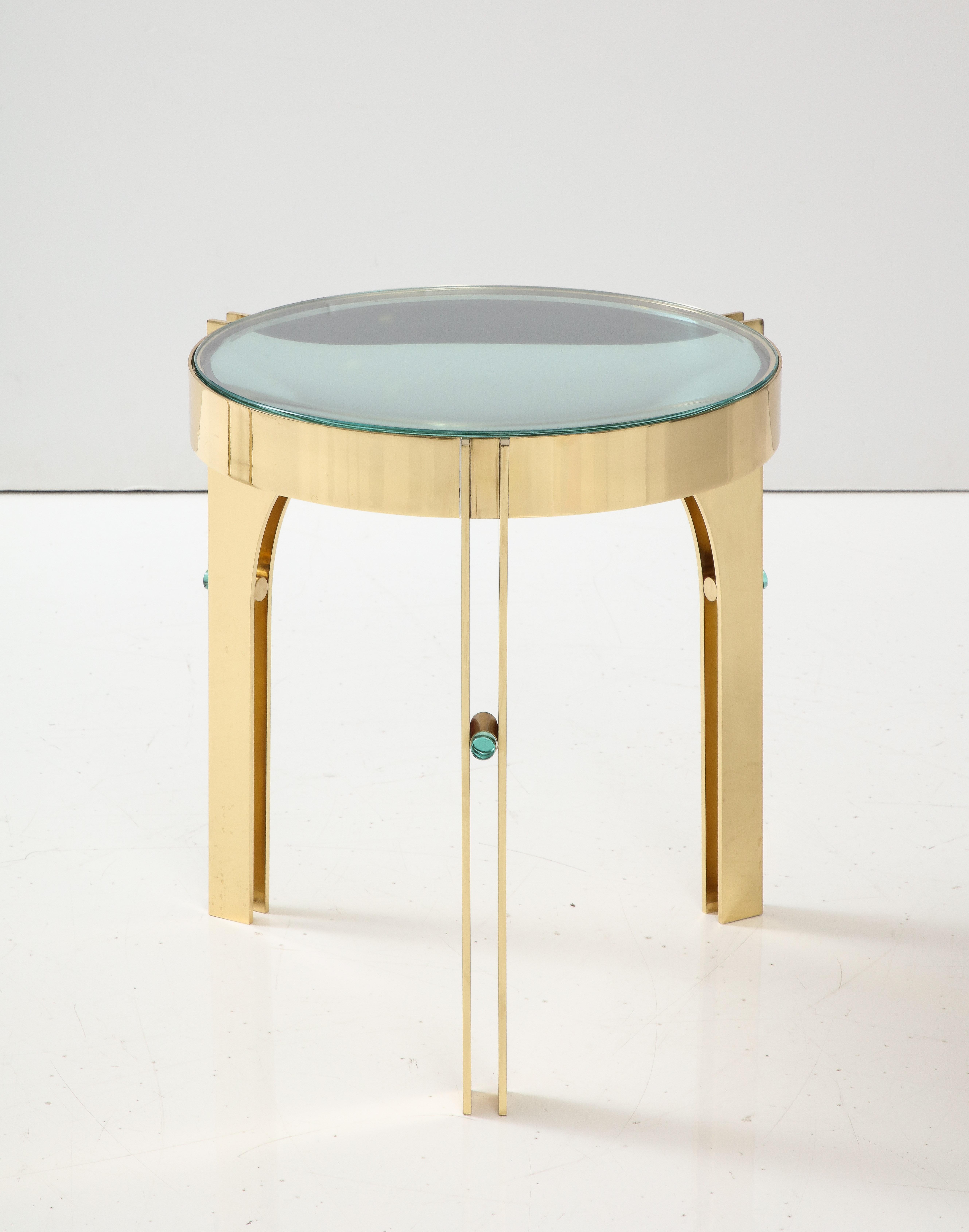 Hand-Crafted Round Martini Drinks Side Table in Brass with Soft Green Optical Glass, Italy For Sale