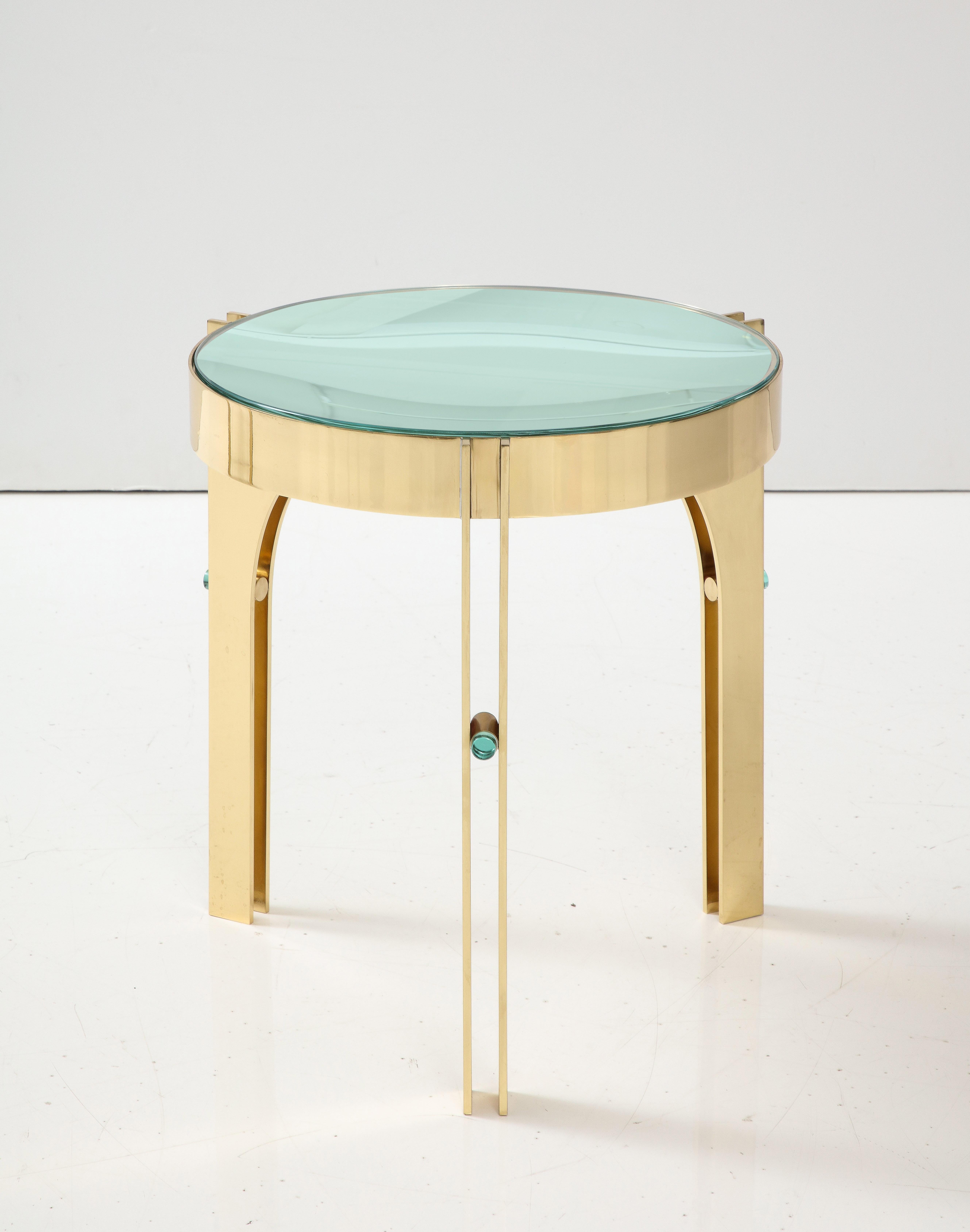 Round Martini Drinks Side Table in Brass with Soft Green Optical Glass, Italy In New Condition For Sale In New York, NY