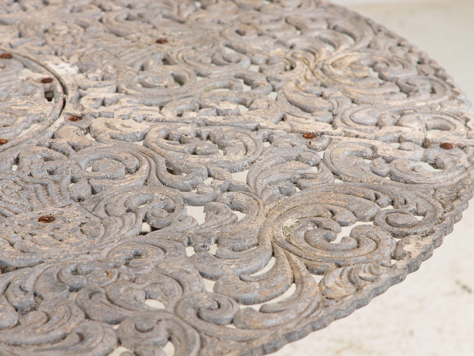 Round Metal Acanthus Leaf Motif Garden Table, Sweden 1960s For Sale 1