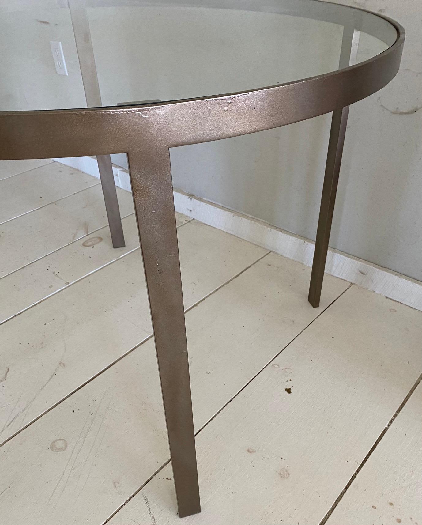 Simple and elegant, this MCM table will make a great desk, writing, dining or conference table. The metal frame has a gold tone to give it extra style and presence.
Add your favorite chair of any style, this table will show it off for you.