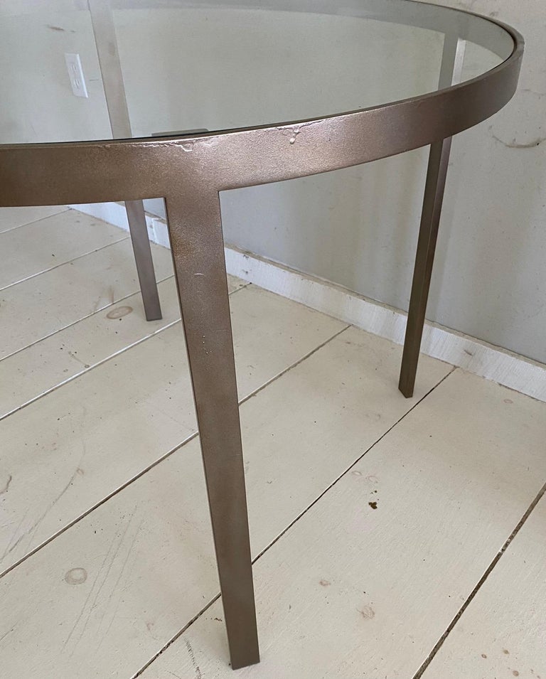 Simple and elegant, this MCM table will make a great desk, writing, dining or conference table. The metal frame has a gold tone to give it extra style and presence.
Add your favorite chair of any style, this table will show it off for you.