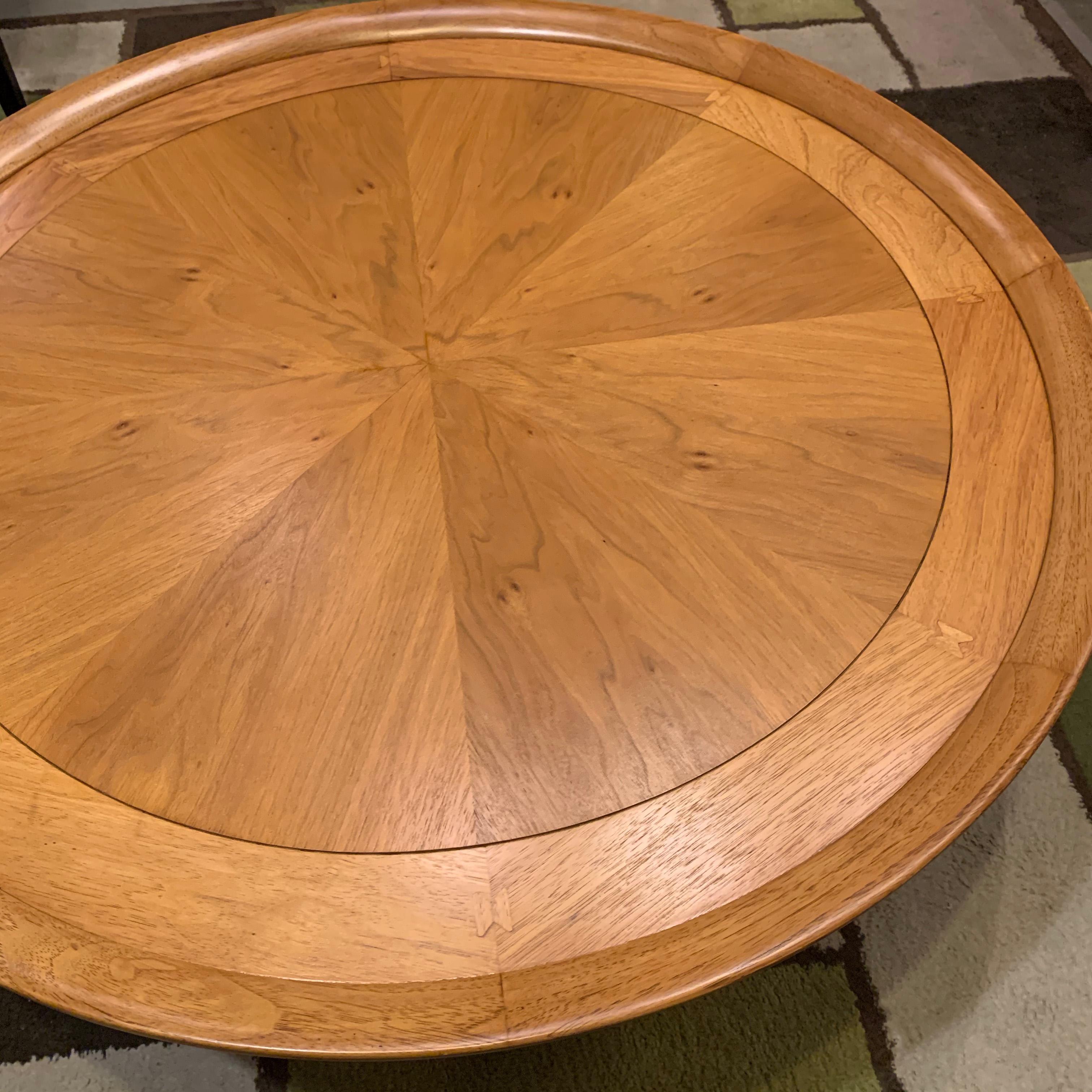 Round Midcentury Coffee Table by Sophisticate by Tomlinson In Good Condition In Brooklyn, NY