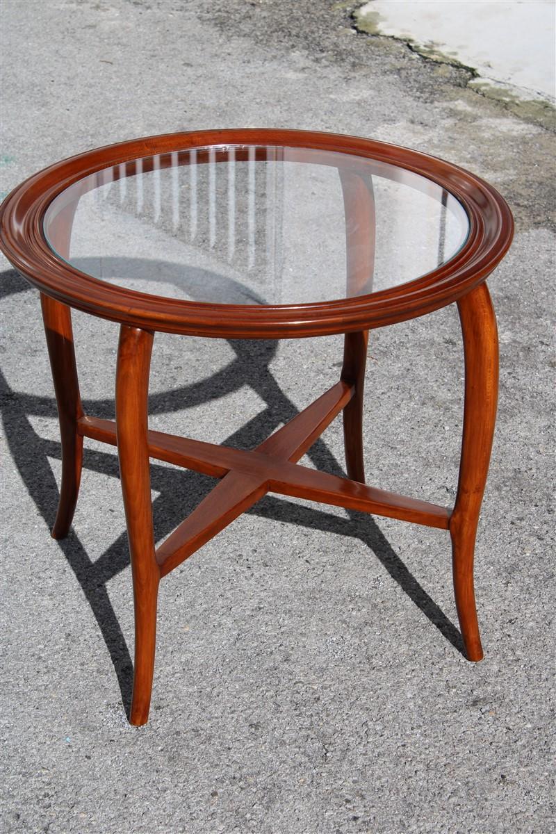 Mid-Century Modern Table basse ronde italienne du milieu du siècle dernier avec plateau en bois de cerisier et verre taillé en vente