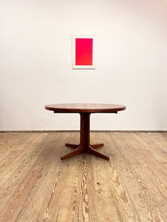 Round Mid-Century Modern Danish Dining Table in Teak, 1970s
