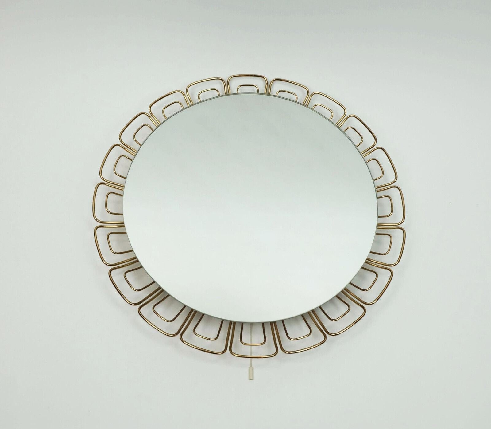round mid century modern illuminated WALL MIRROR with brass frame 1960s 70s For Sale 1