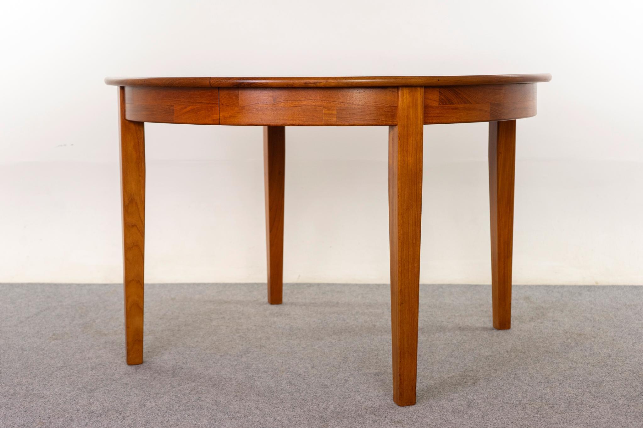Round Mid-Century Modern Solid Teak Dining Table For Sale 6