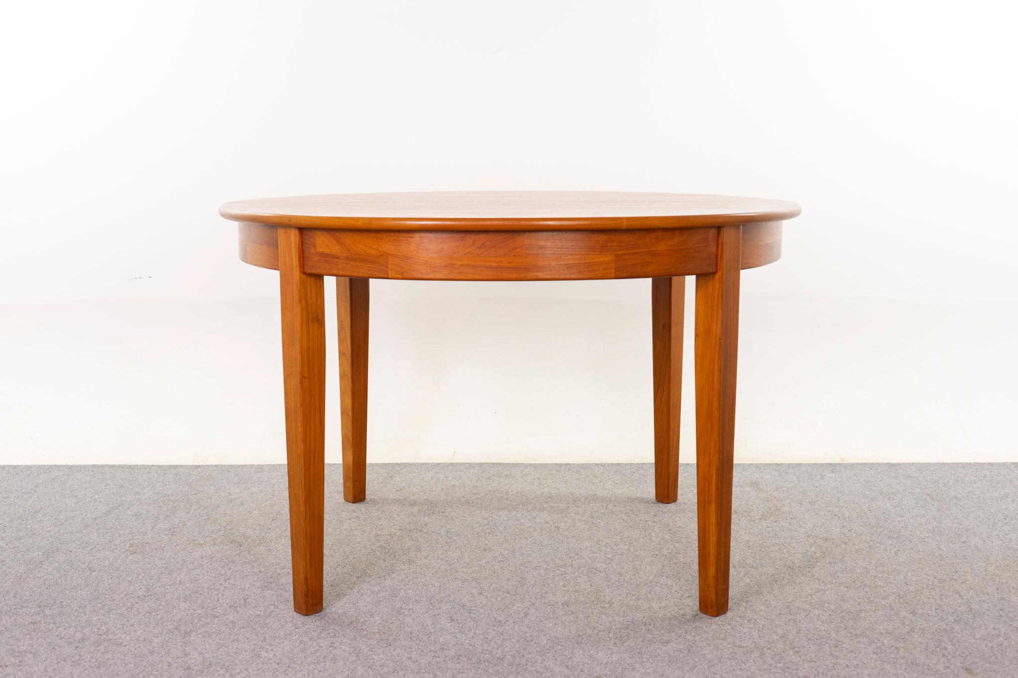 Round Mid-Century Modern Solid Teak Dining Table For Sale 8