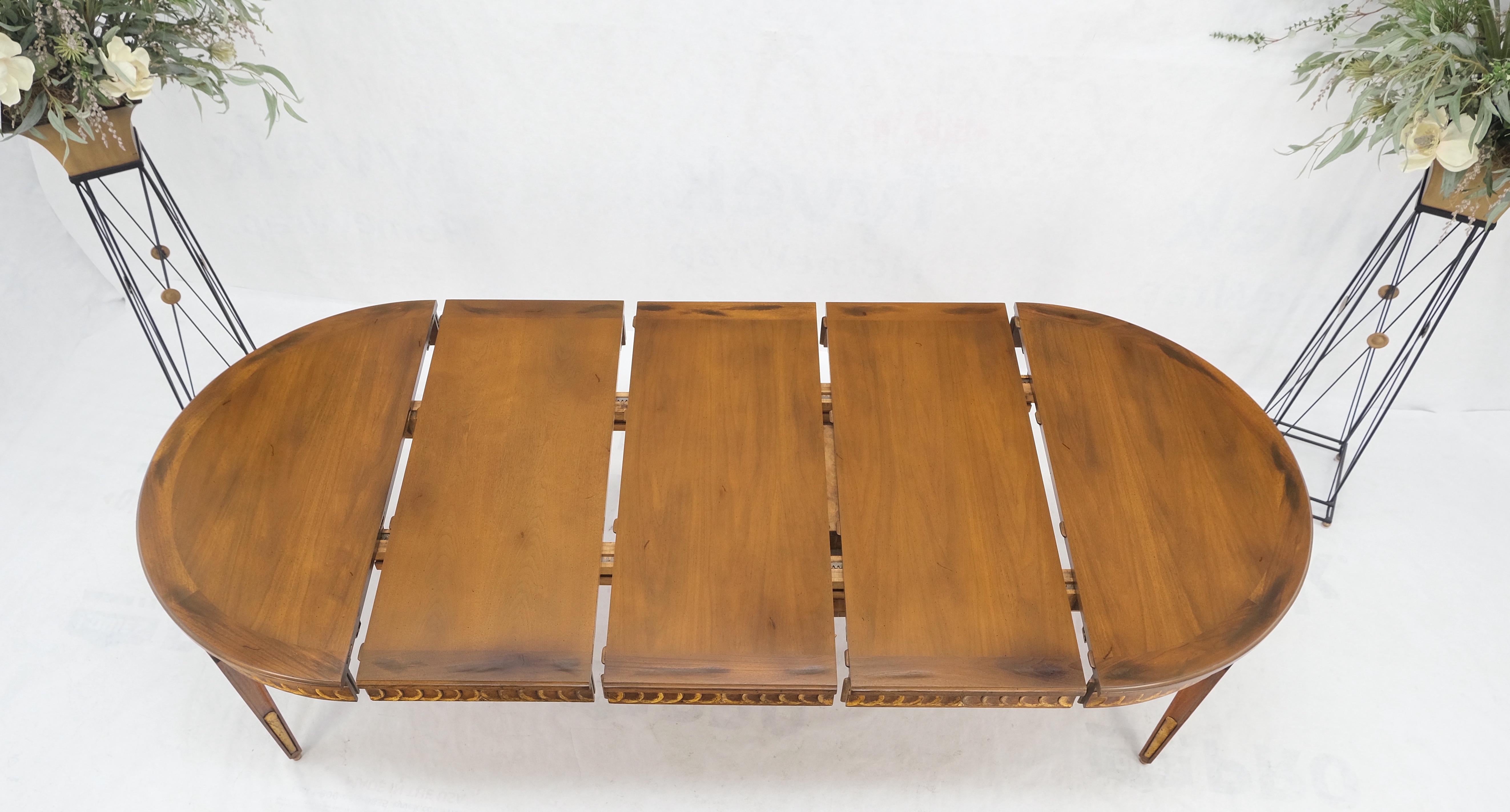 Round Mid-Century Modern Three Leaves Distressed Walnut Dining Table Mint! For Sale 5