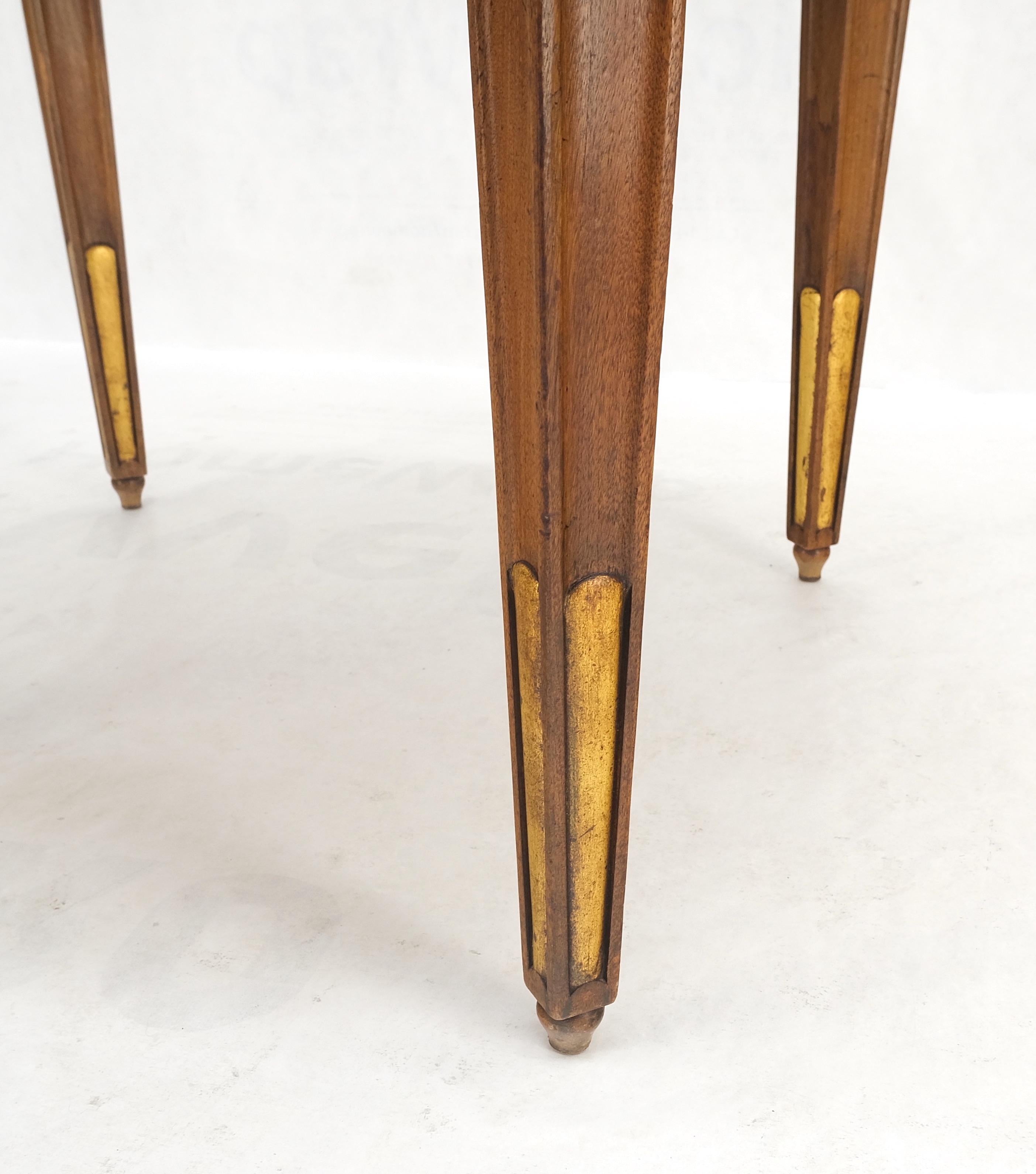 Round Mid-Century Modern Three Leaves Distressed Walnut Dining Table Mint! For Sale 9