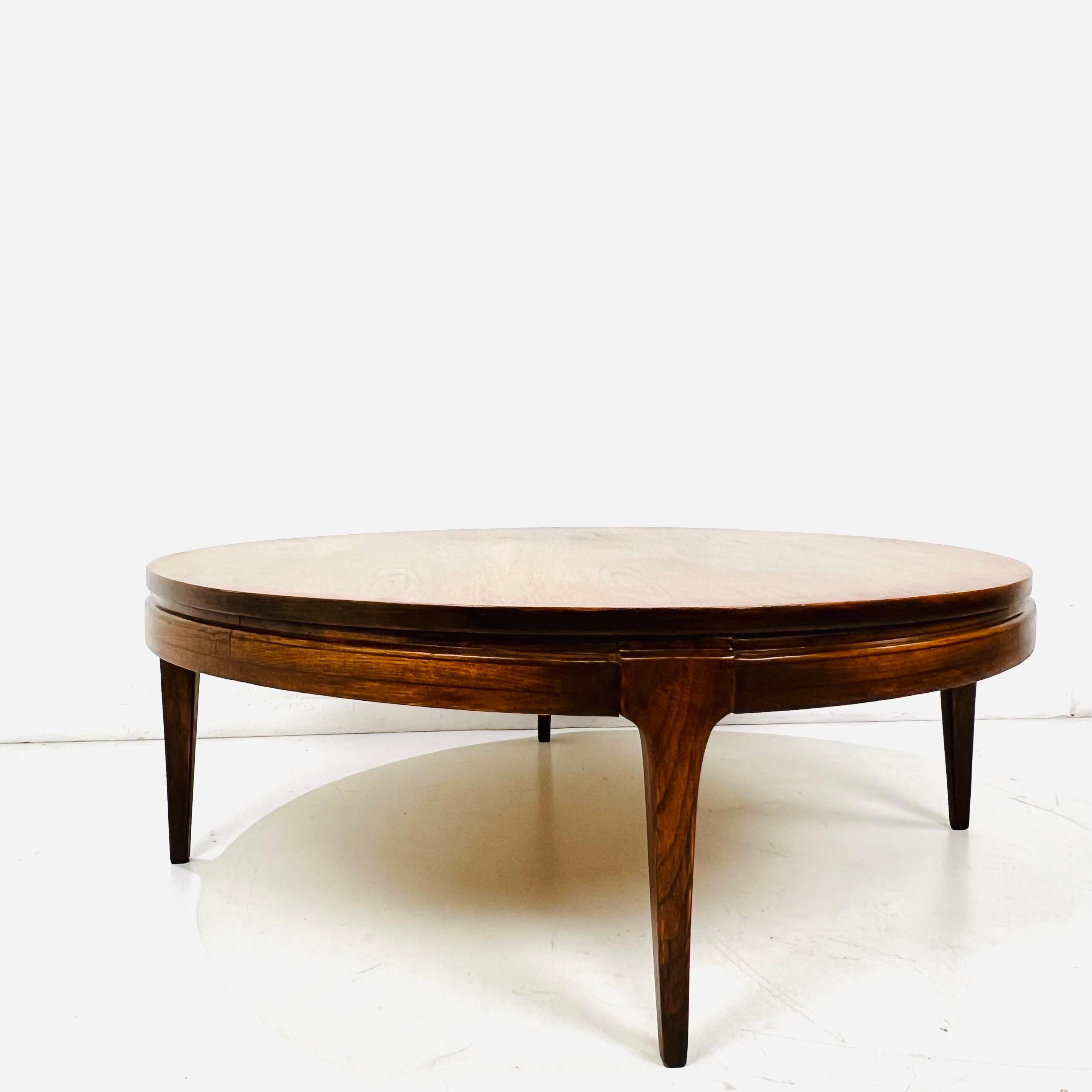 Round Mid Century Modern Walnut Coffee Table For Sale 10