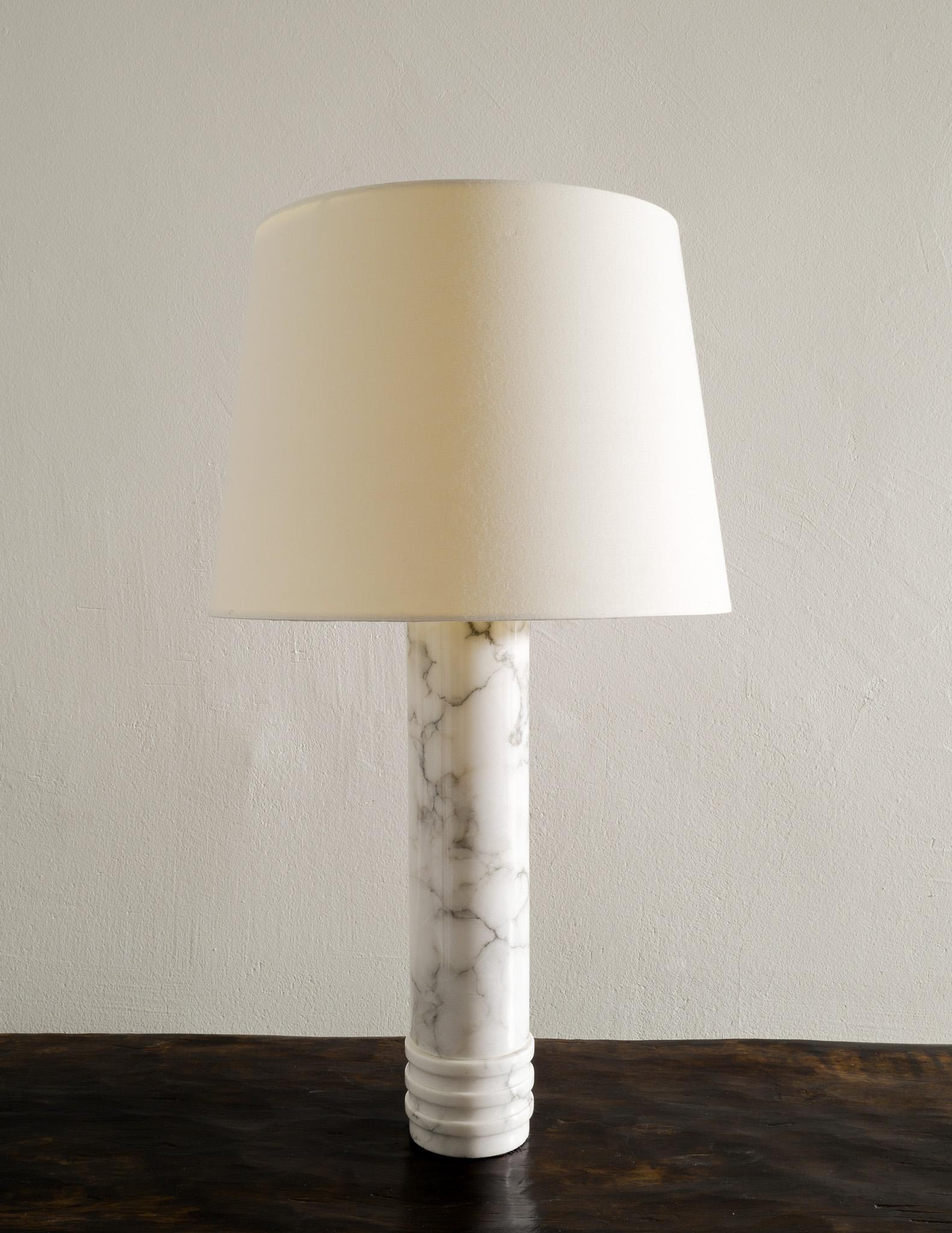 Round Mid Century Table / Desk Lamp in Solid Marble by Bergboms, Sweden 1960s  In Good Condition For Sale In Stockholm, SE