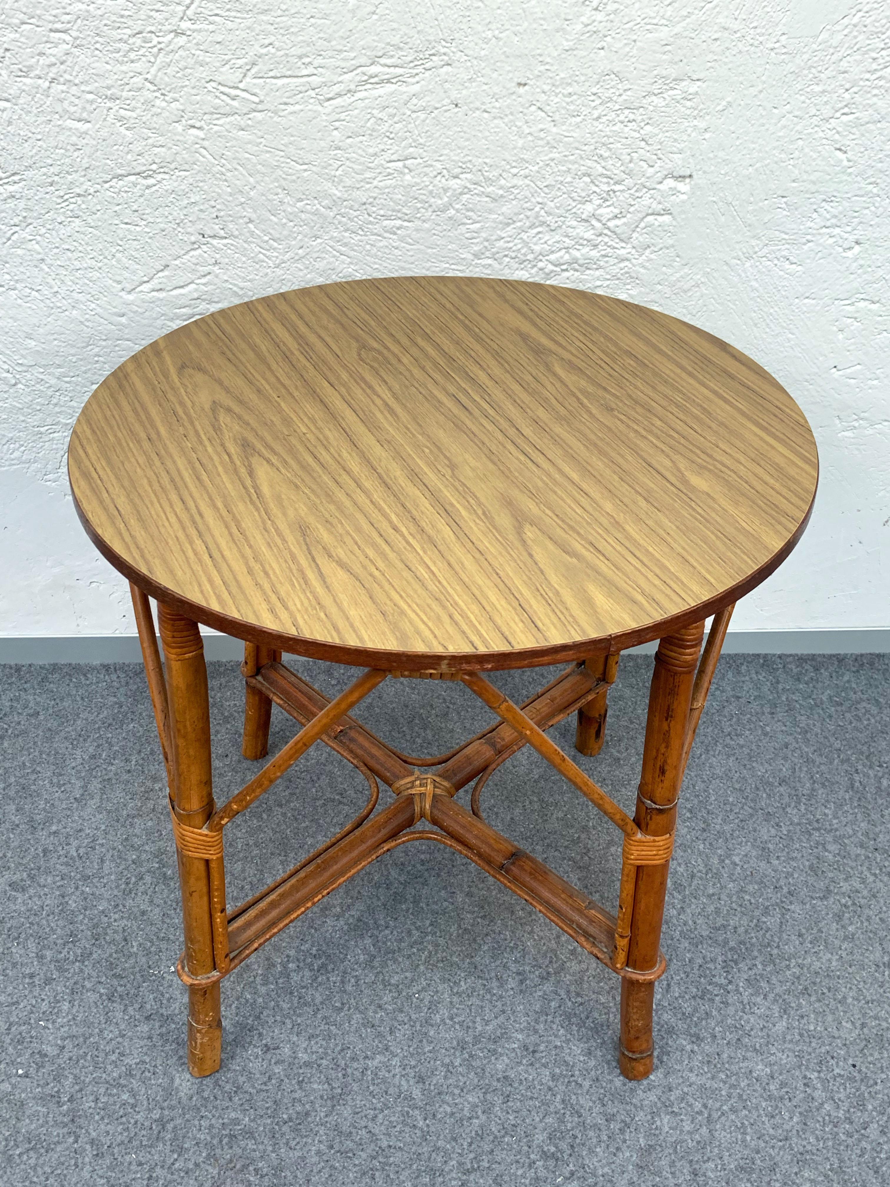 Round Midcentury Bamboo Rattan Italian Coffee Table with Laminated Top, 1960s For Sale 2