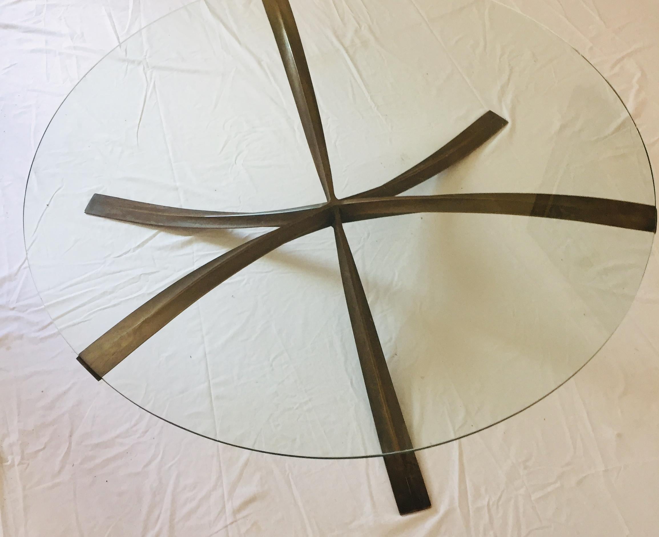 Round Midcentury Coffee Table Cast Bronze by French Architect Michel Mangematin For Sale 7