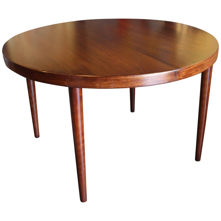 Round Midcentury Dining Table For Sale at 1stDibs