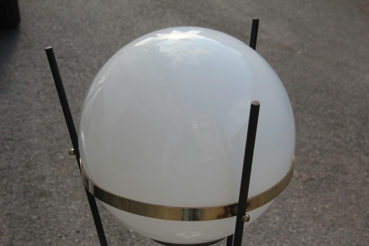 Round Midcentury Italian Floor Lamp Brass Metal Glass Ball Stilnovo Design, 1950 In Good Condition In Palermo, Sicily