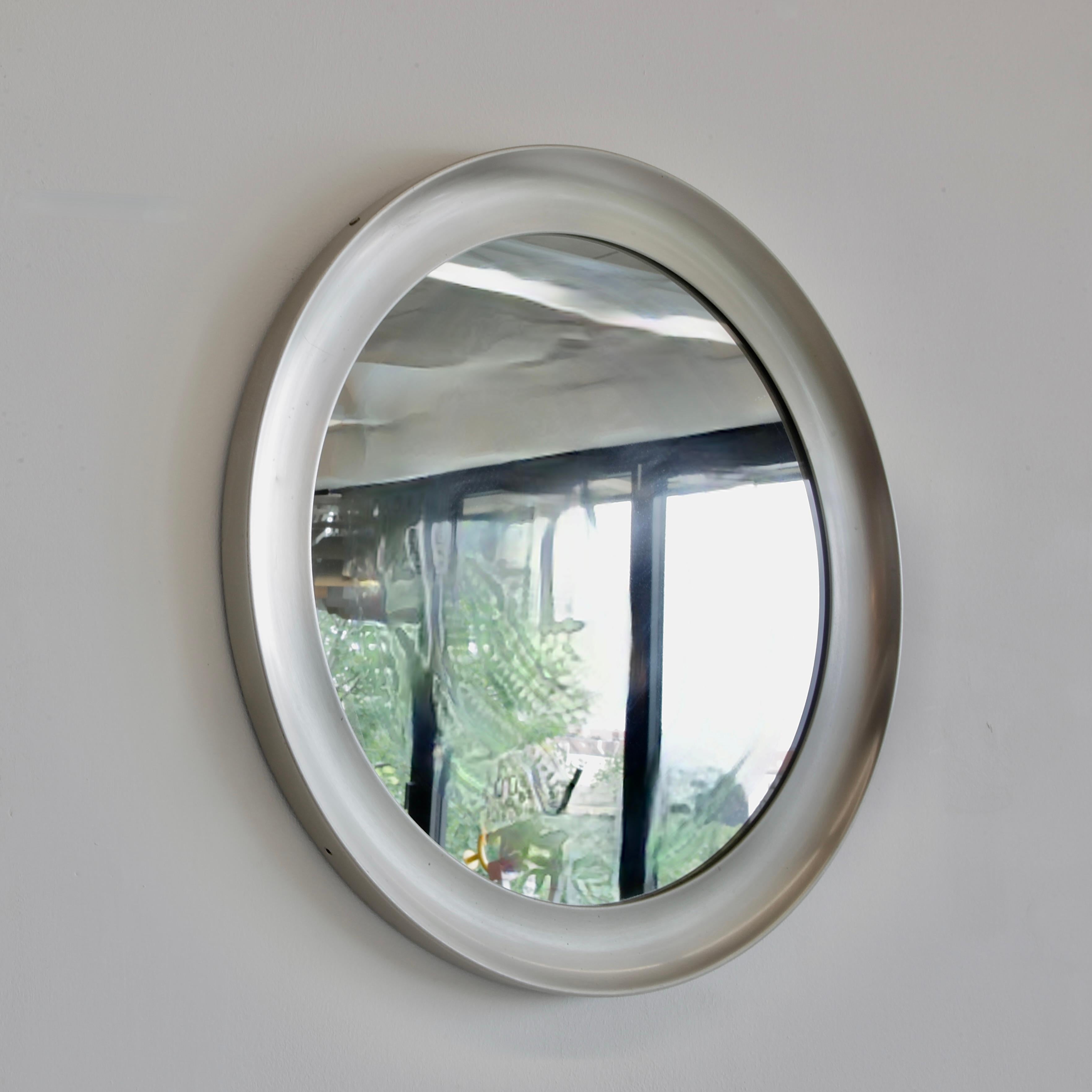 Modern Round mirror designed by Sergio Mazza. Italy, Artemide 1970s. For Sale
