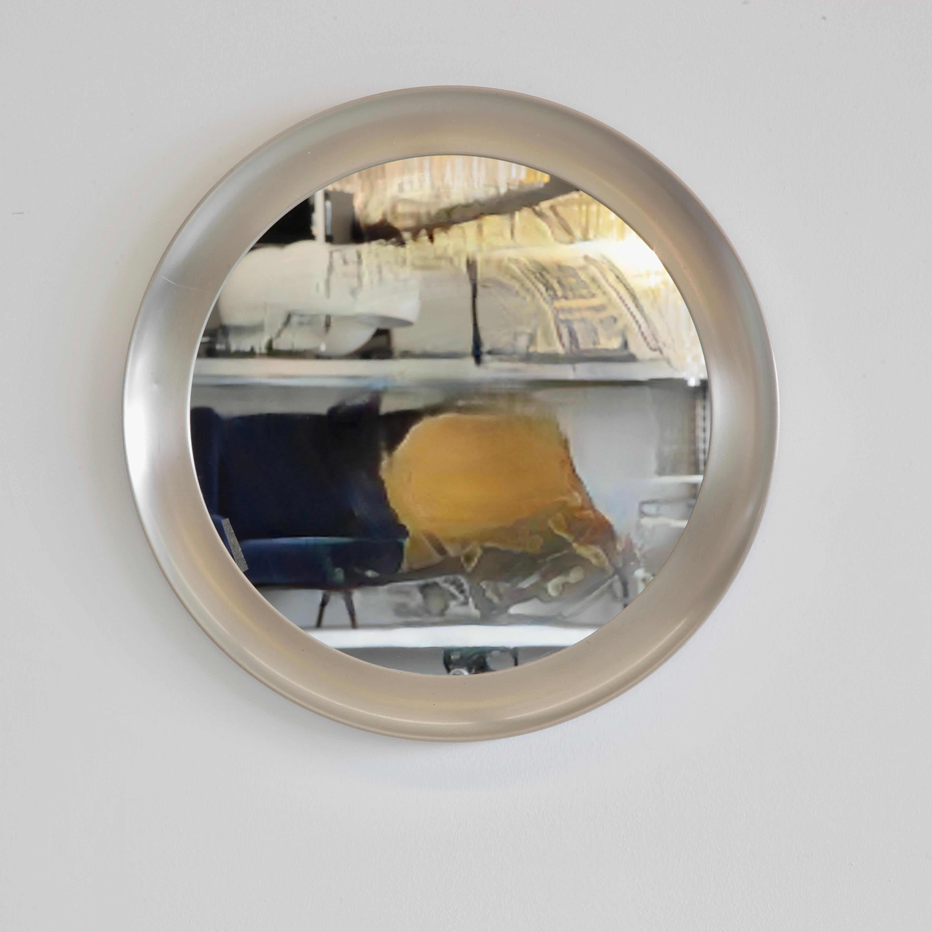Runder Spiegel, entworfen von Sergio Mazza. Italien, Artemide 1970er-Jahre. (Italienisch) im Angebot
