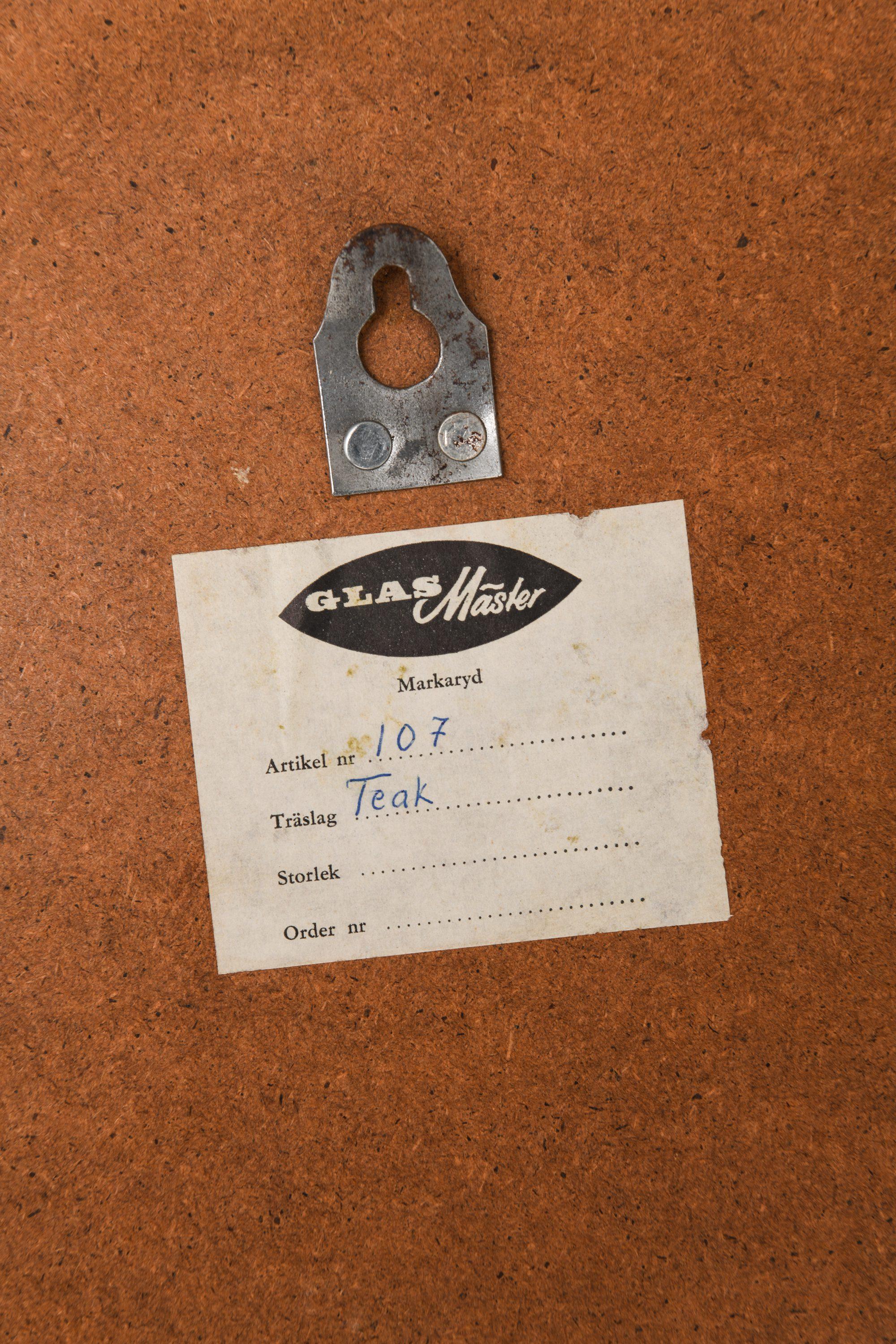 Svedese Specchio rotondo in teak e pelle, anni '50 in vendita