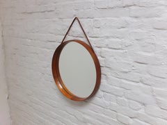Espejo redondo de teca y Uno & Östen Kristiansson para Luxus, años 50