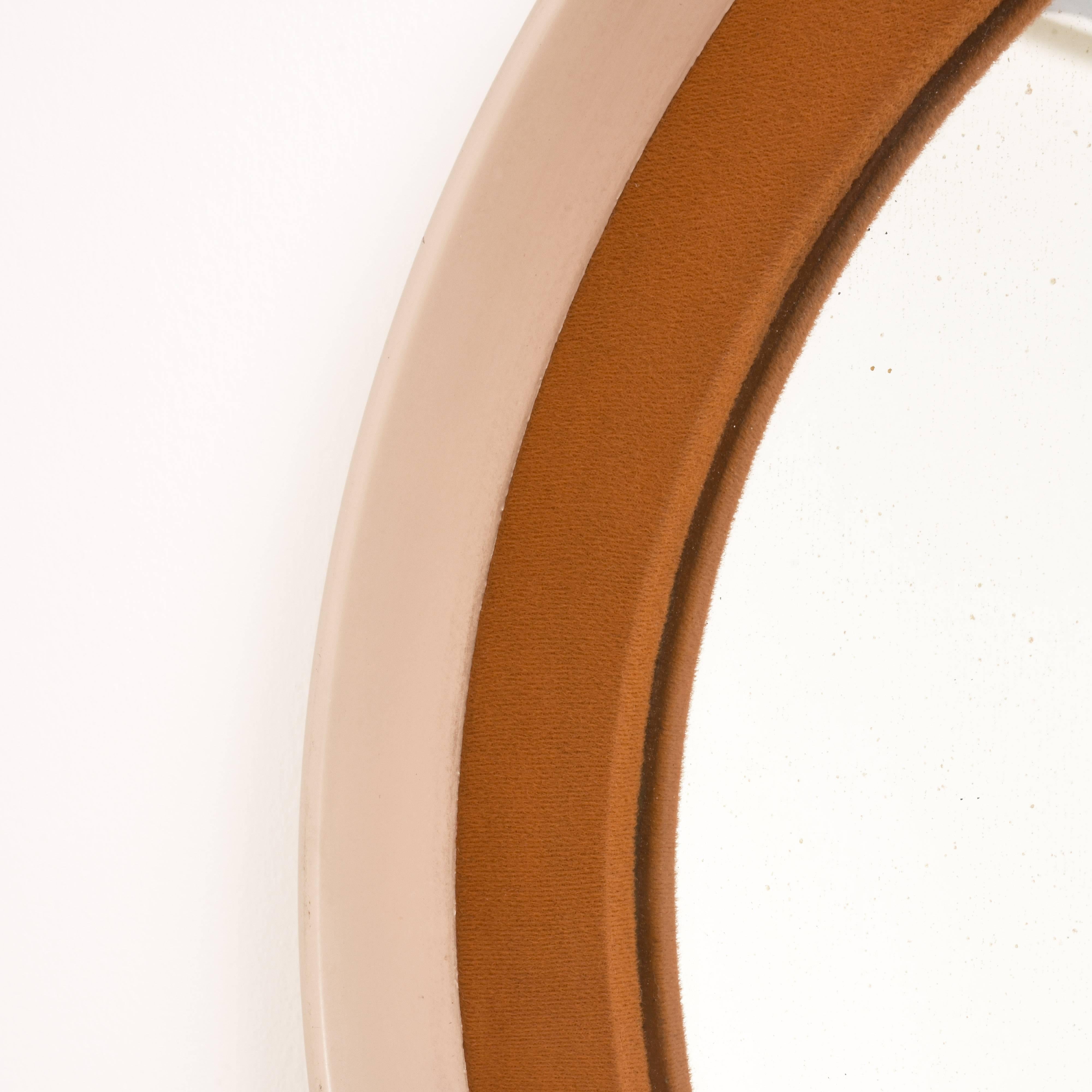 Round Mirror with Frame in Lacquered Wood and Fabric, Italy, 1970s Midcentury For Sale 3