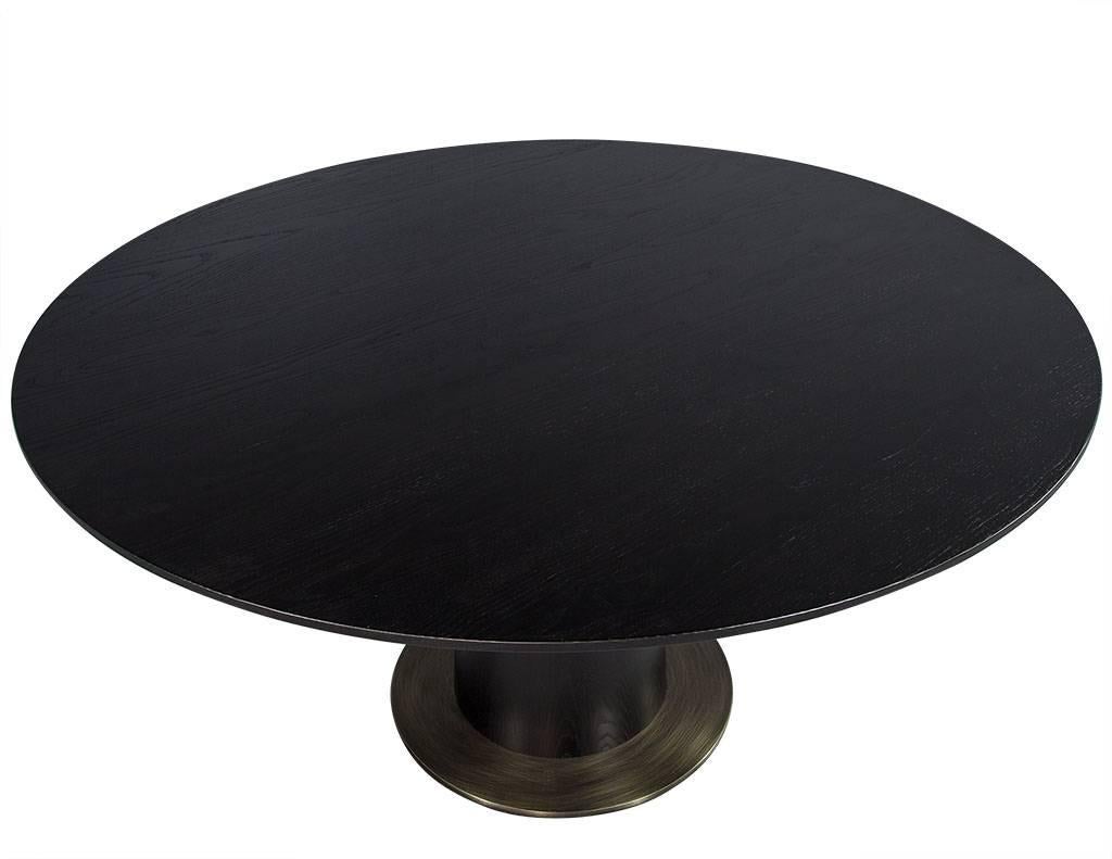 Round Modern Solid Oak Dining Table with Brass Accents In Excellent Condition In North York, ON