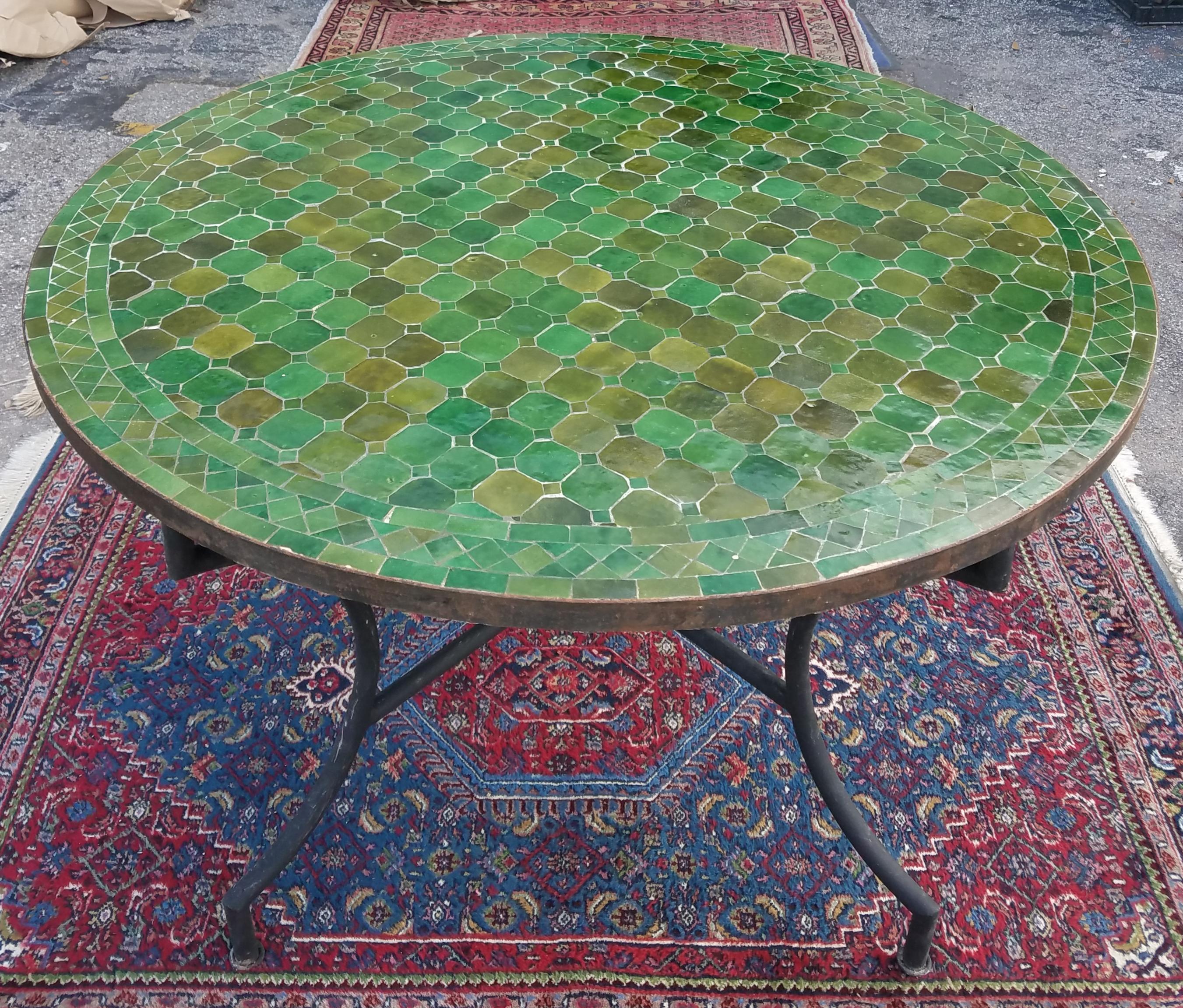 Round Moroccan Mosaic Table, Tamegroute Green 2