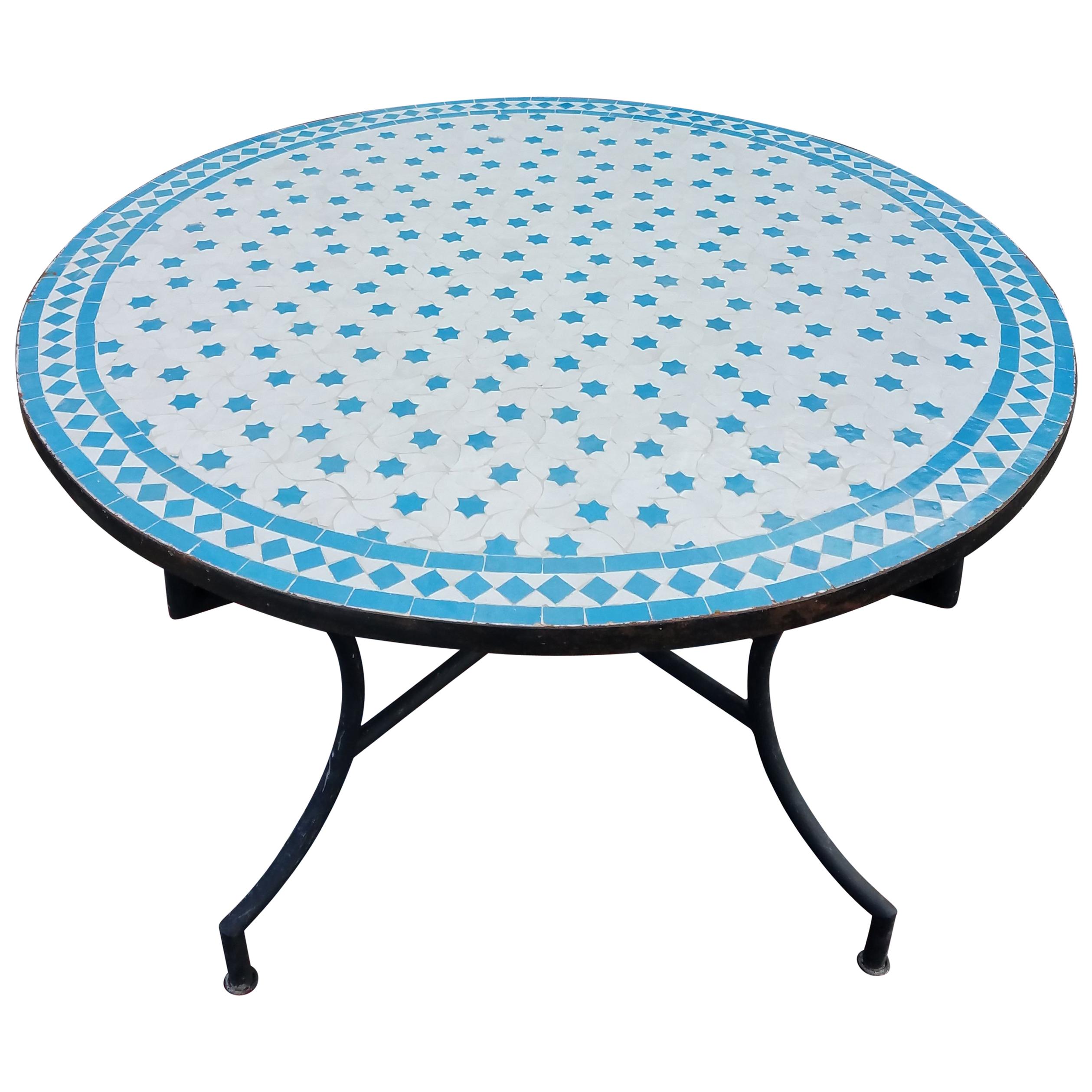 Round Moroccan Mosaic Table, White / Turquoise For Sale
