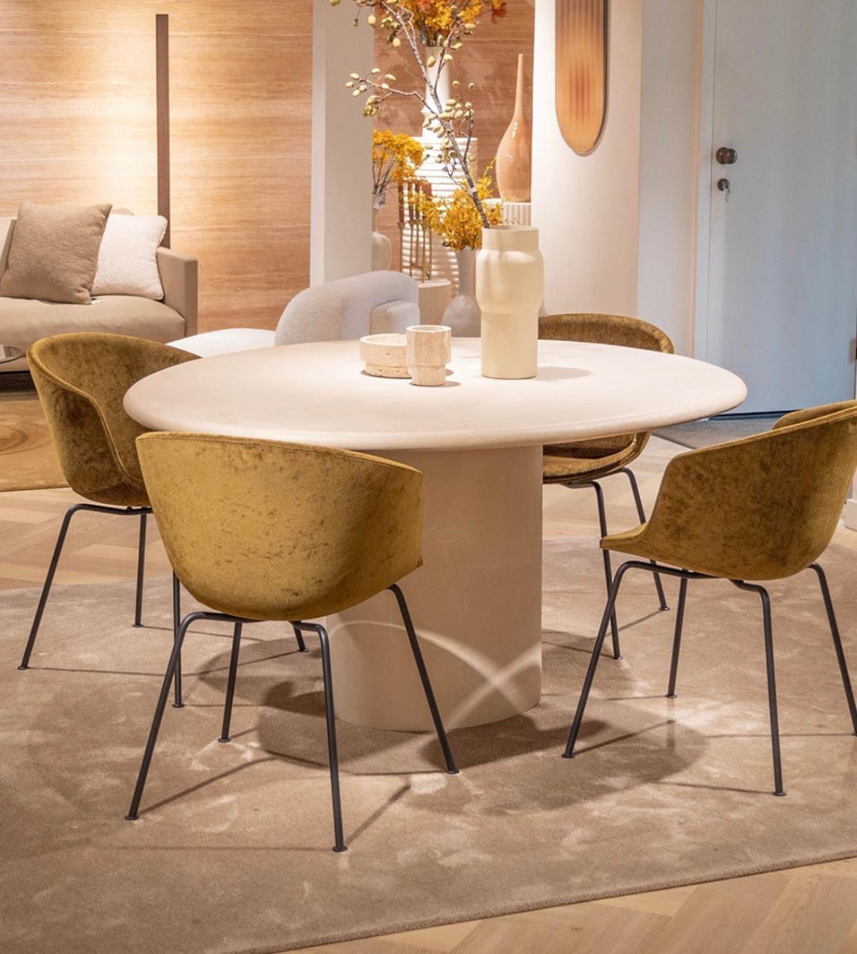 Concrete Round Natural Plaster Dining Table 