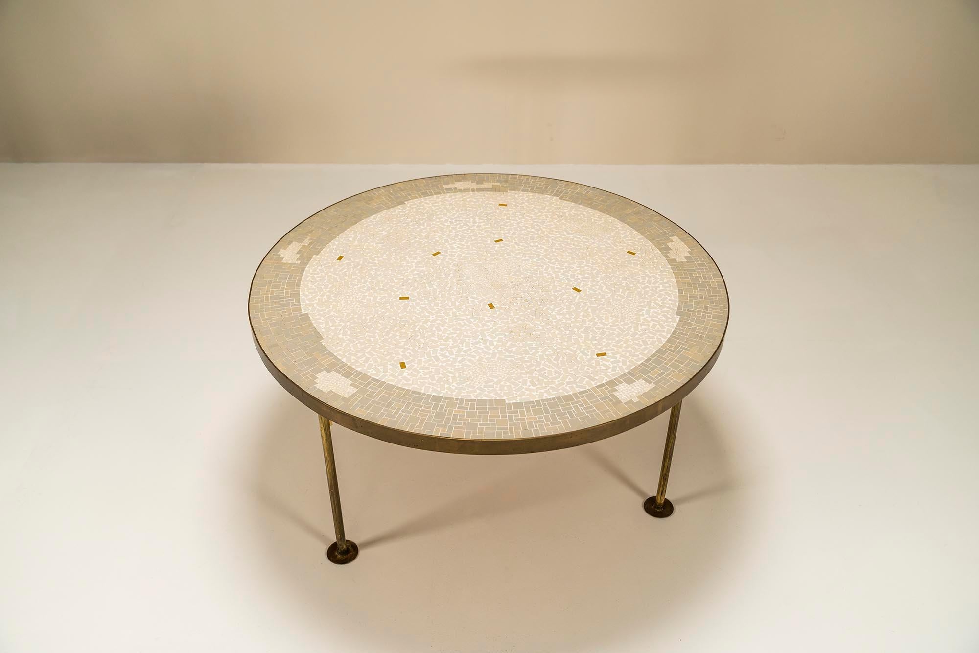 Round Mosaic Coffee Table by Berthold Müller-Oerlinghausen, Germany, ca 1960s In Good Condition For Sale In Hellouw, NL
