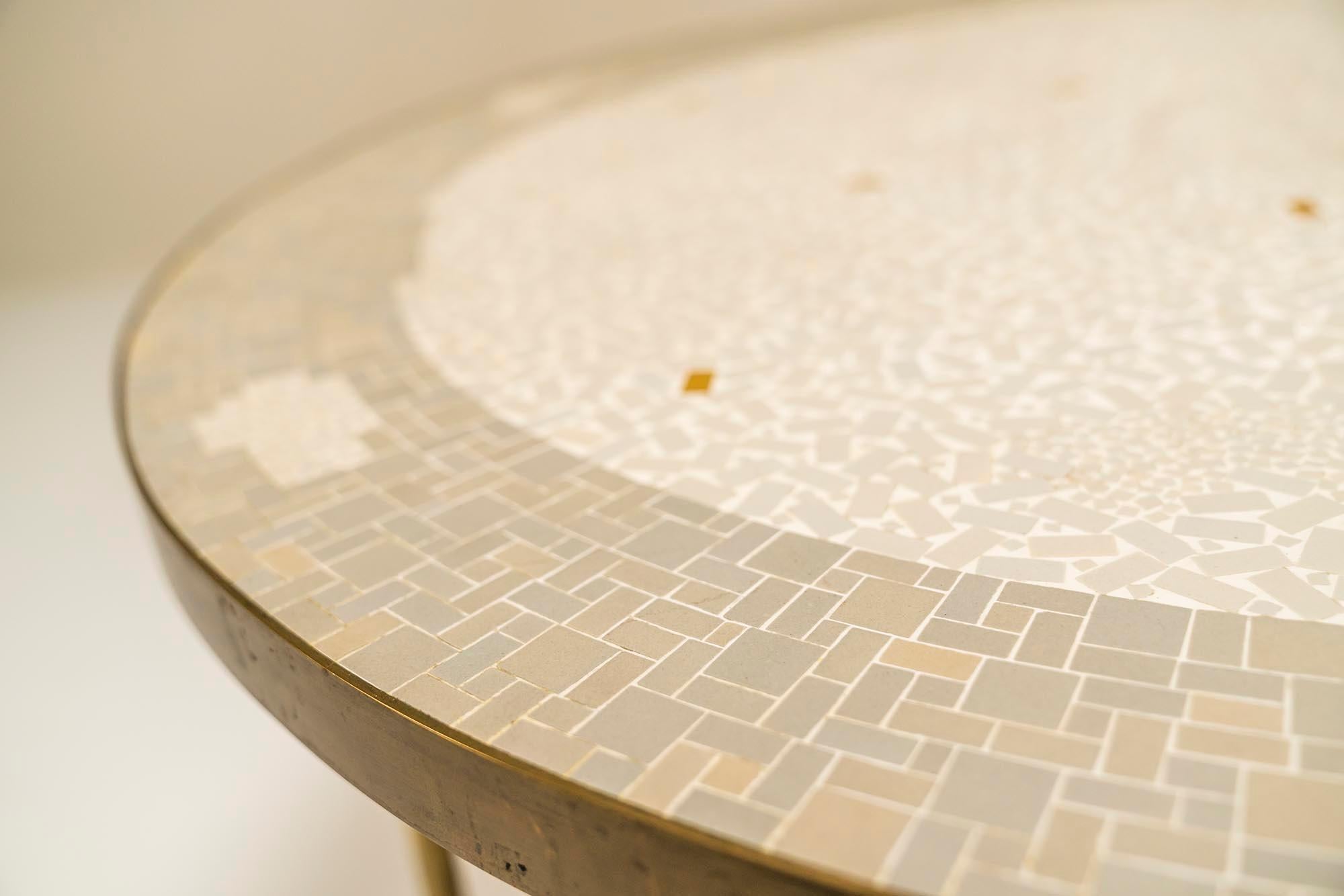 Milieu du XXe siècle Table basse ronde en mosaïque par Berthold Müller-Oerlinghausen, Allemagne, vers 1960 en vente