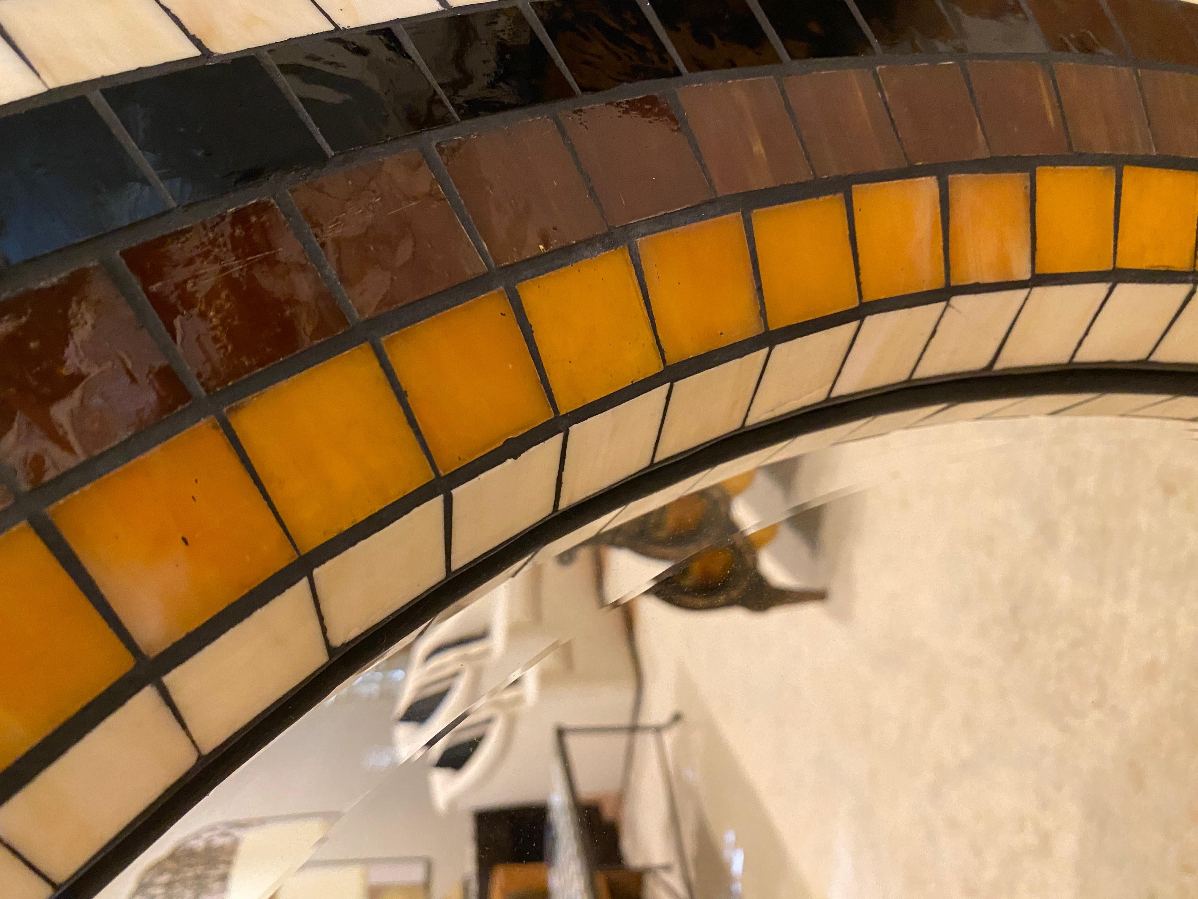 Vetro Specchio rotondo con piastrelle a mosaico in vendita