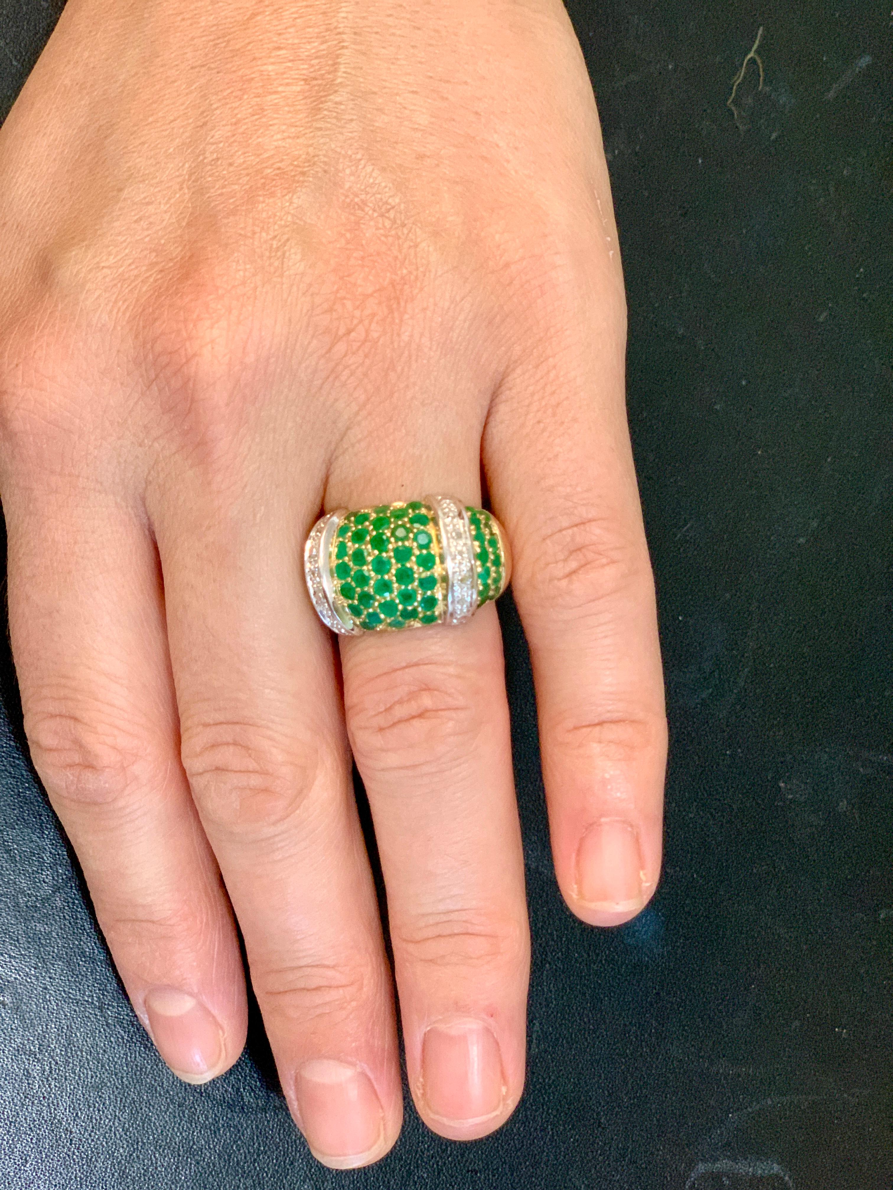 Round Natural Emeralds and Diamond Cocktail Ring 14 Karat Yellow Gold In Excellent Condition In New York, NY