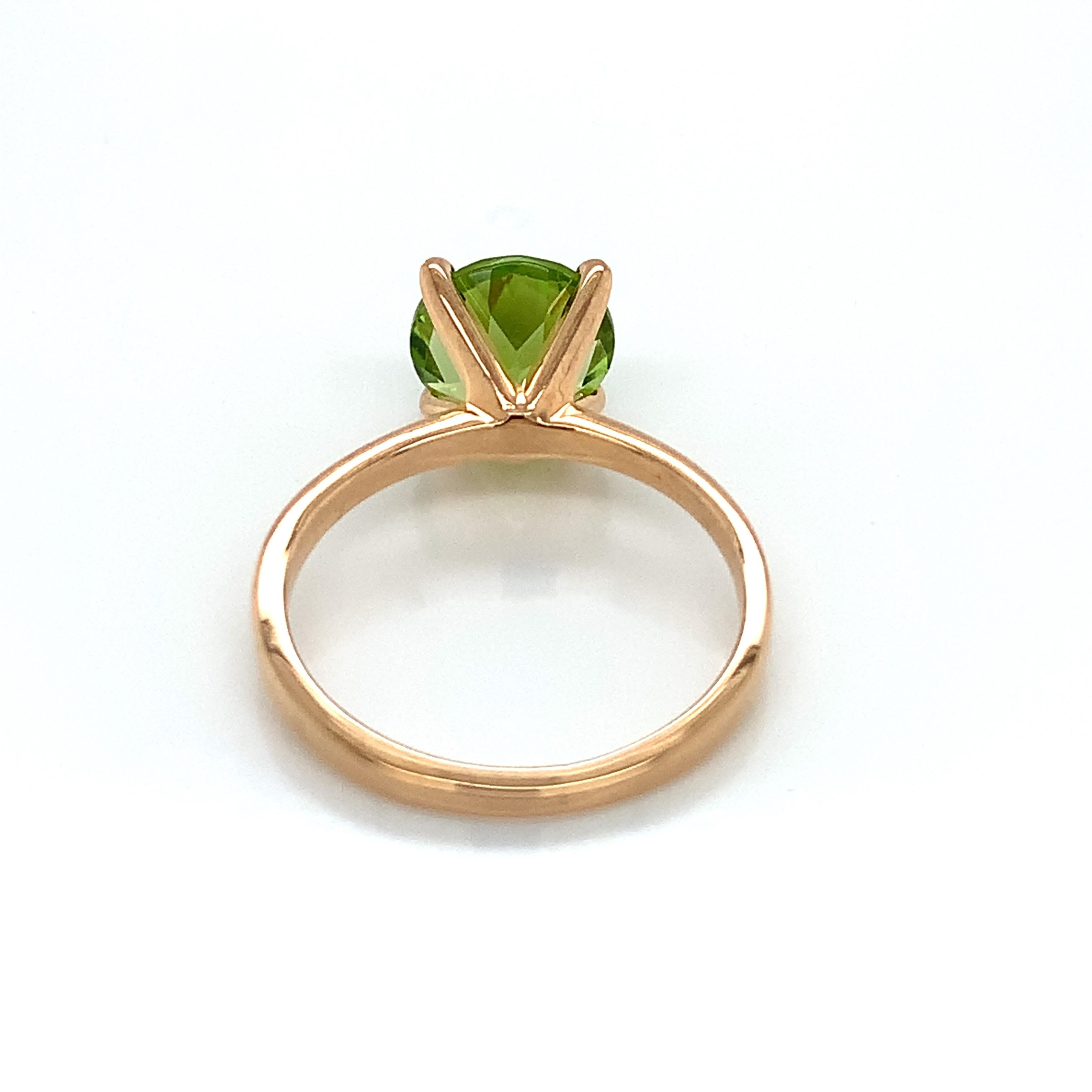 Runder natürlicher Peridot Roségold über Sterlingsilber Ring (Rundschliff)