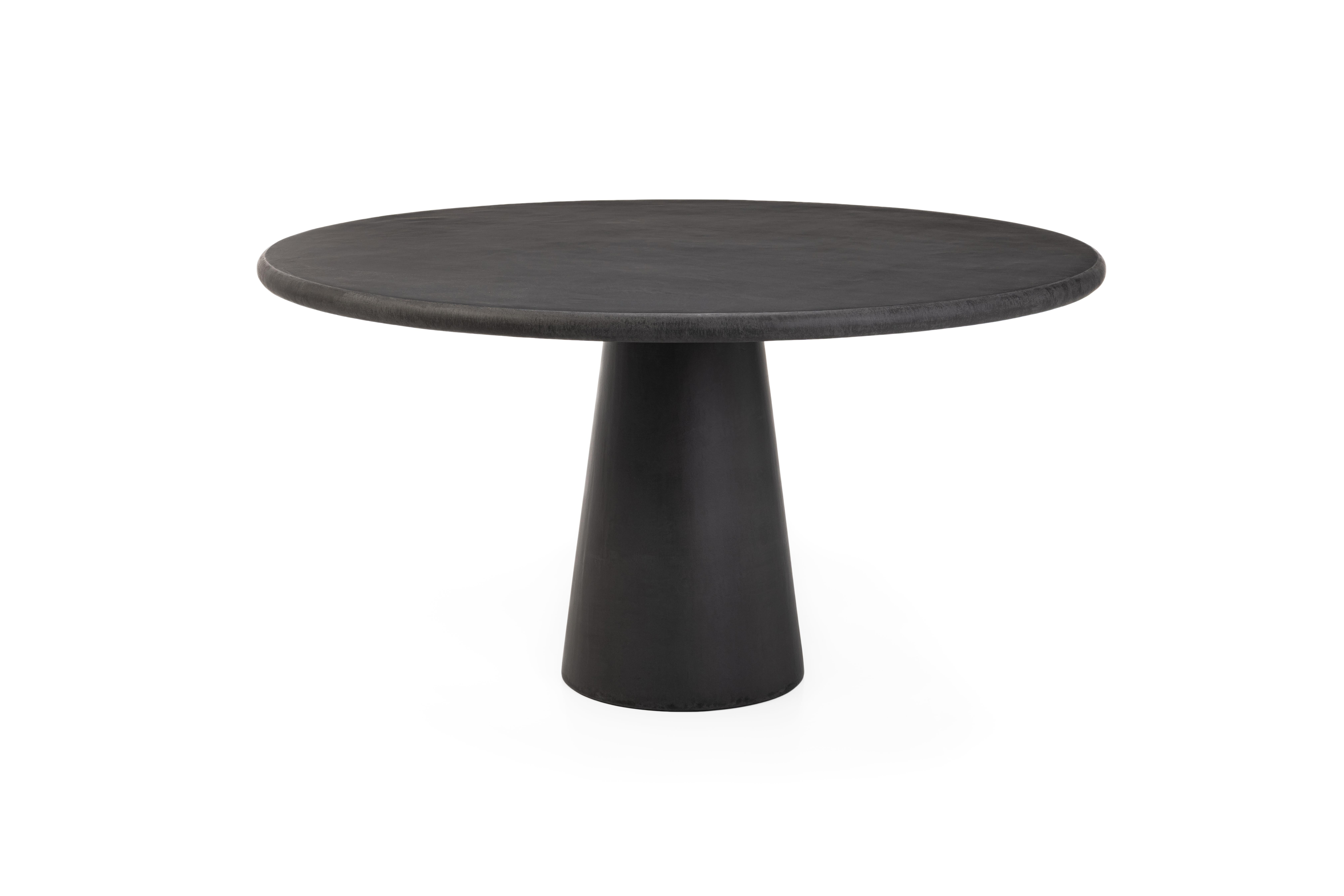 Contemporary Belgian design / Handcrafted / Organic shape / Ecological material / Natural lime plaster / Concrete look / Made on demand

Color pictures: BM57 Makala Intense

The Cone dining table is handcrafted with multiple layers Mortex® on a