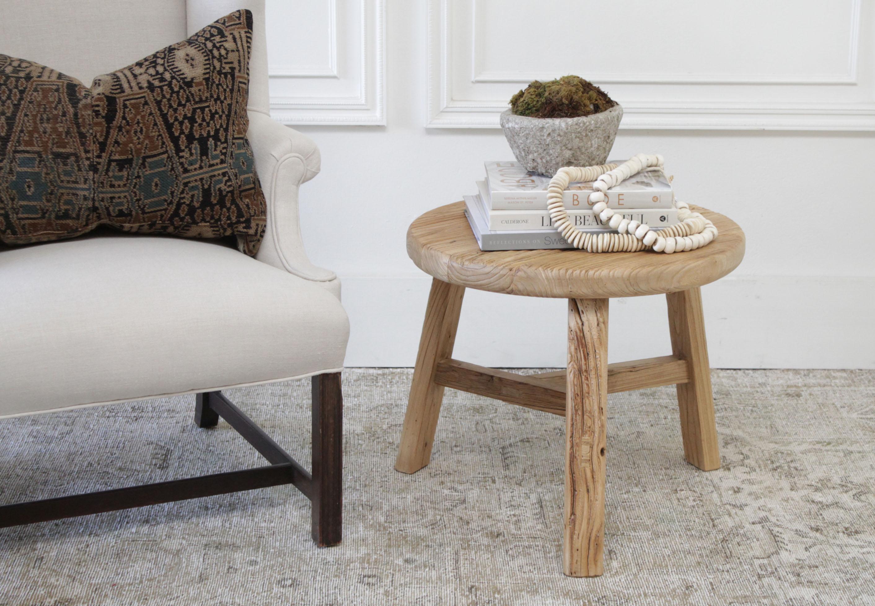 Round natural side table made from reclaimed elmwood
Raw natural finish, a warm honey with gray tones in the wood. Solid and sturdy, a great side table for next to a bed, sofa, chairs.
Size: 21