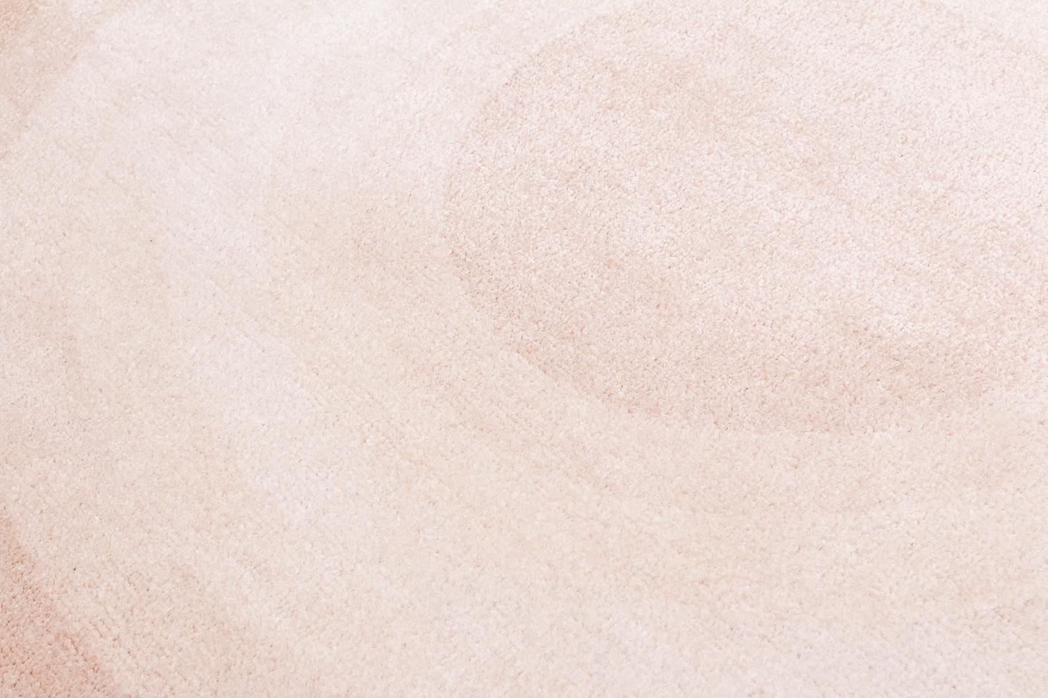 Round Neutral Cream Silk Wool Accessory Rug Jacqueline Bullseye by Joseph Carini In New Condition For Sale In New York, NY