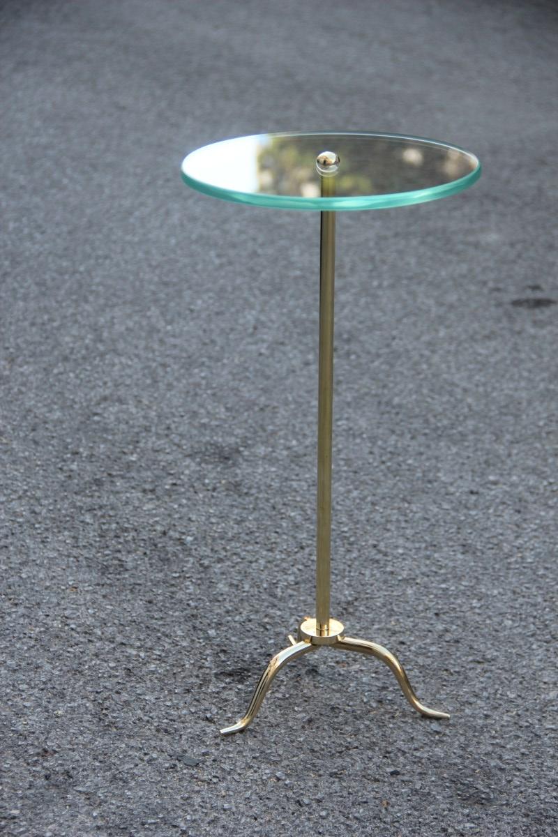 Elegant neoclassic round new Gueridon style midcentury Italian design brass sculpture feet gold.
Ideal for a large supply of hotels, to be placed between two armchairs for a good cup of tea or coffee,
a Minimalist and rational design.
We're