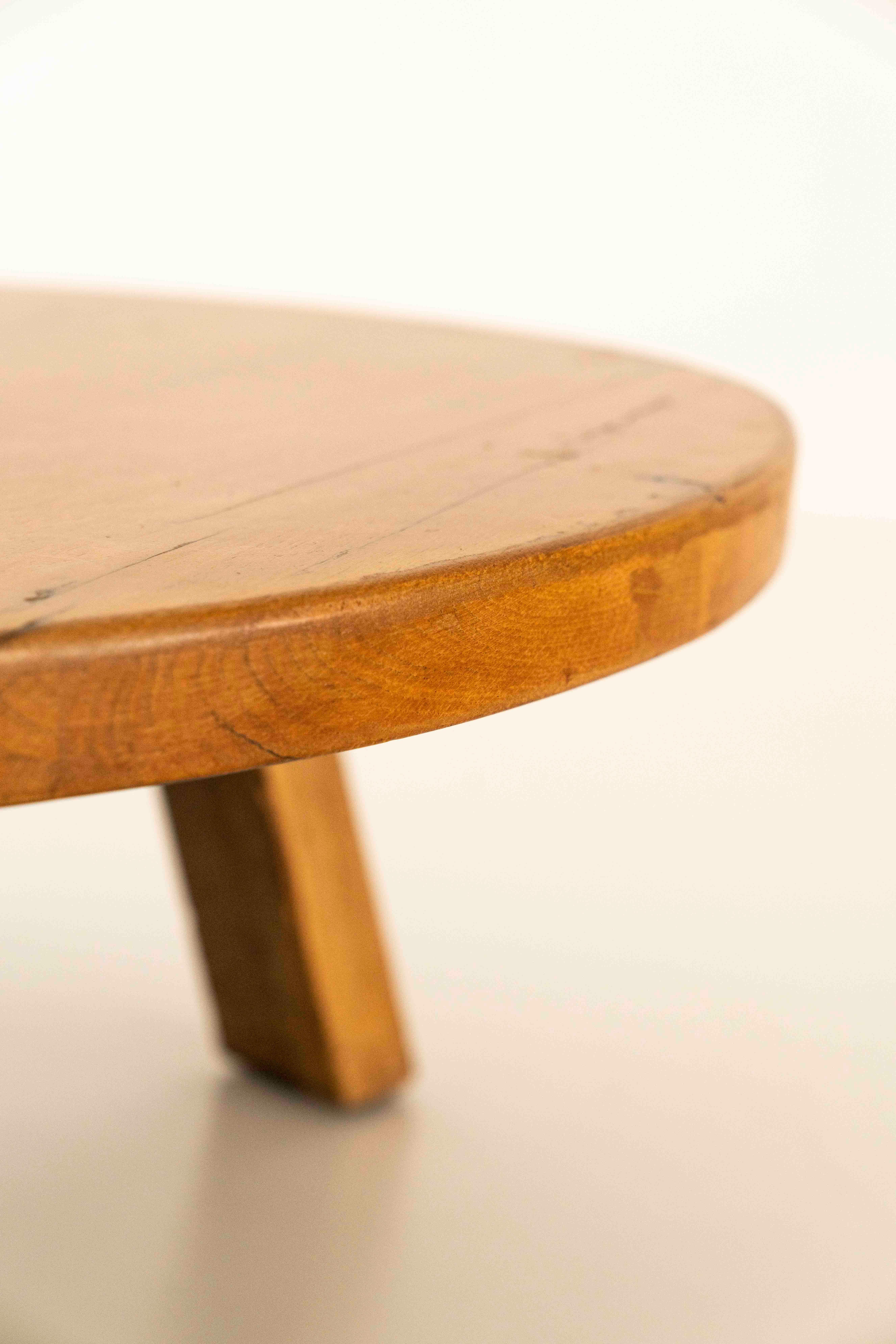 Round Oak Brutalist Coffee Table, The Netherlands 1970s 2