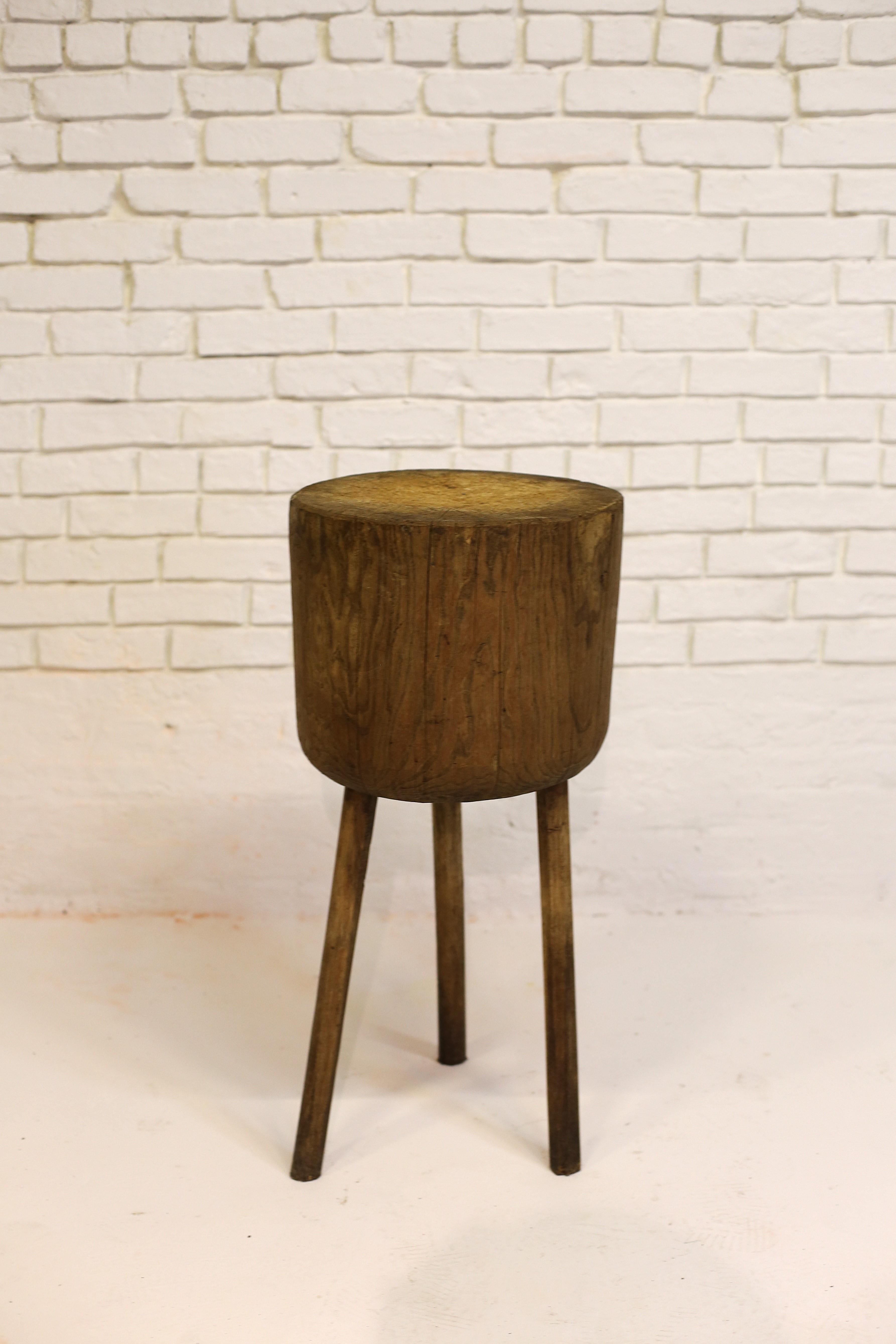 Mesa redonda de bloque de carnicero de roble, Hungría Central, Siglo XIX Primitivo en venta