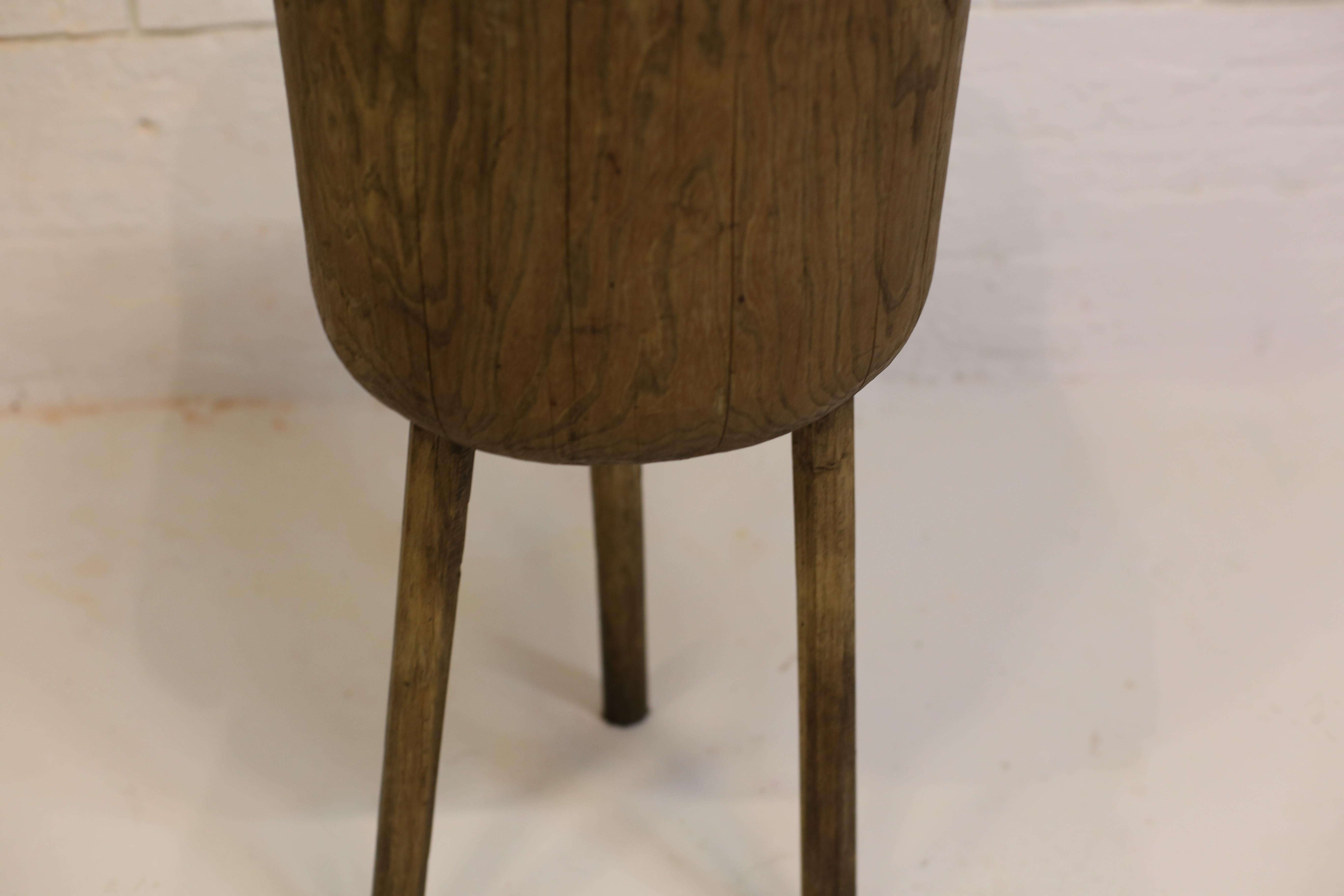 Chêne Table ronde en chêne Butching, Hongrie centrale, 19e siècle en vente
