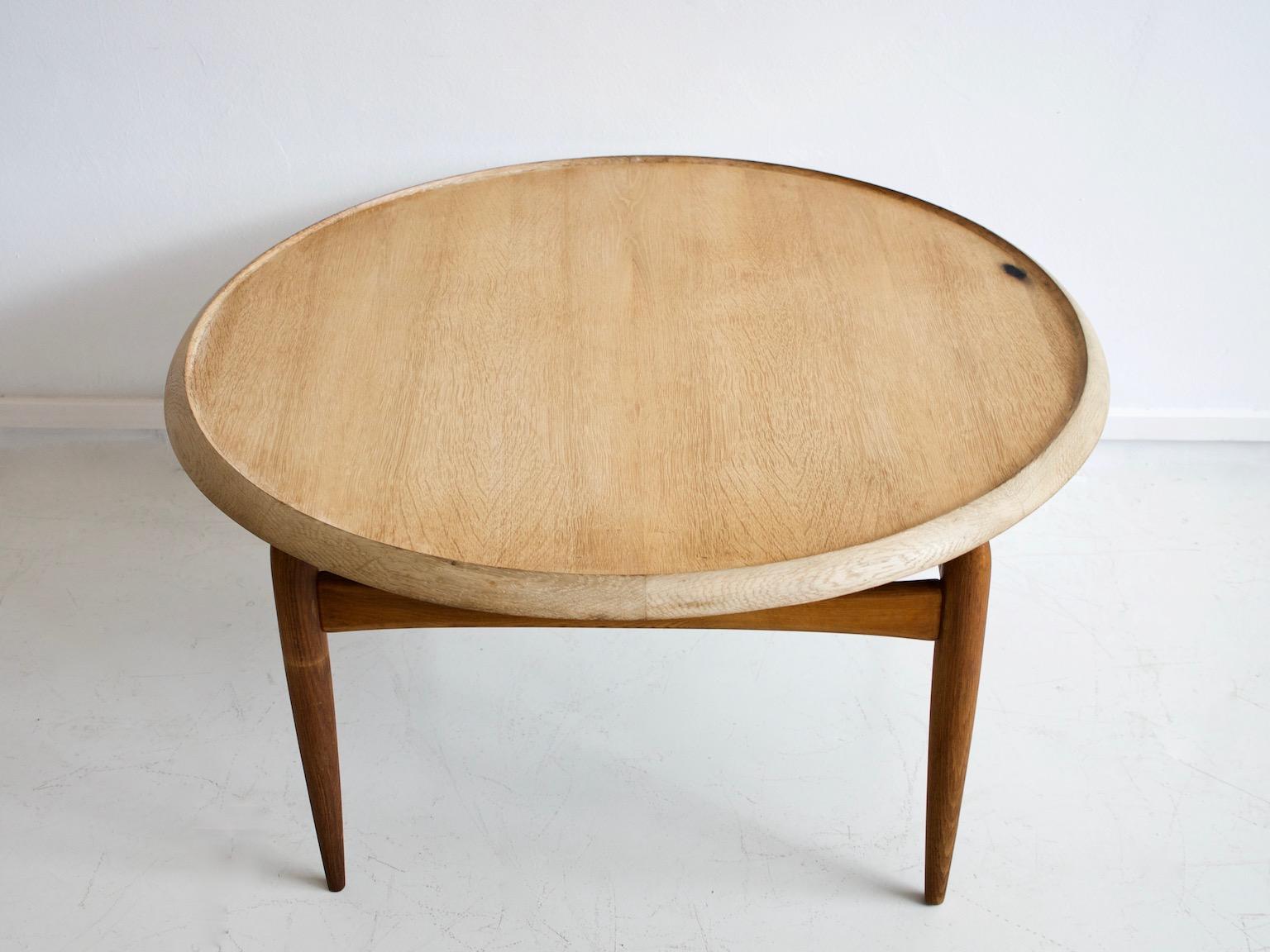 Formica Round Oak Coffee Table by Ludvig Pontoppidan