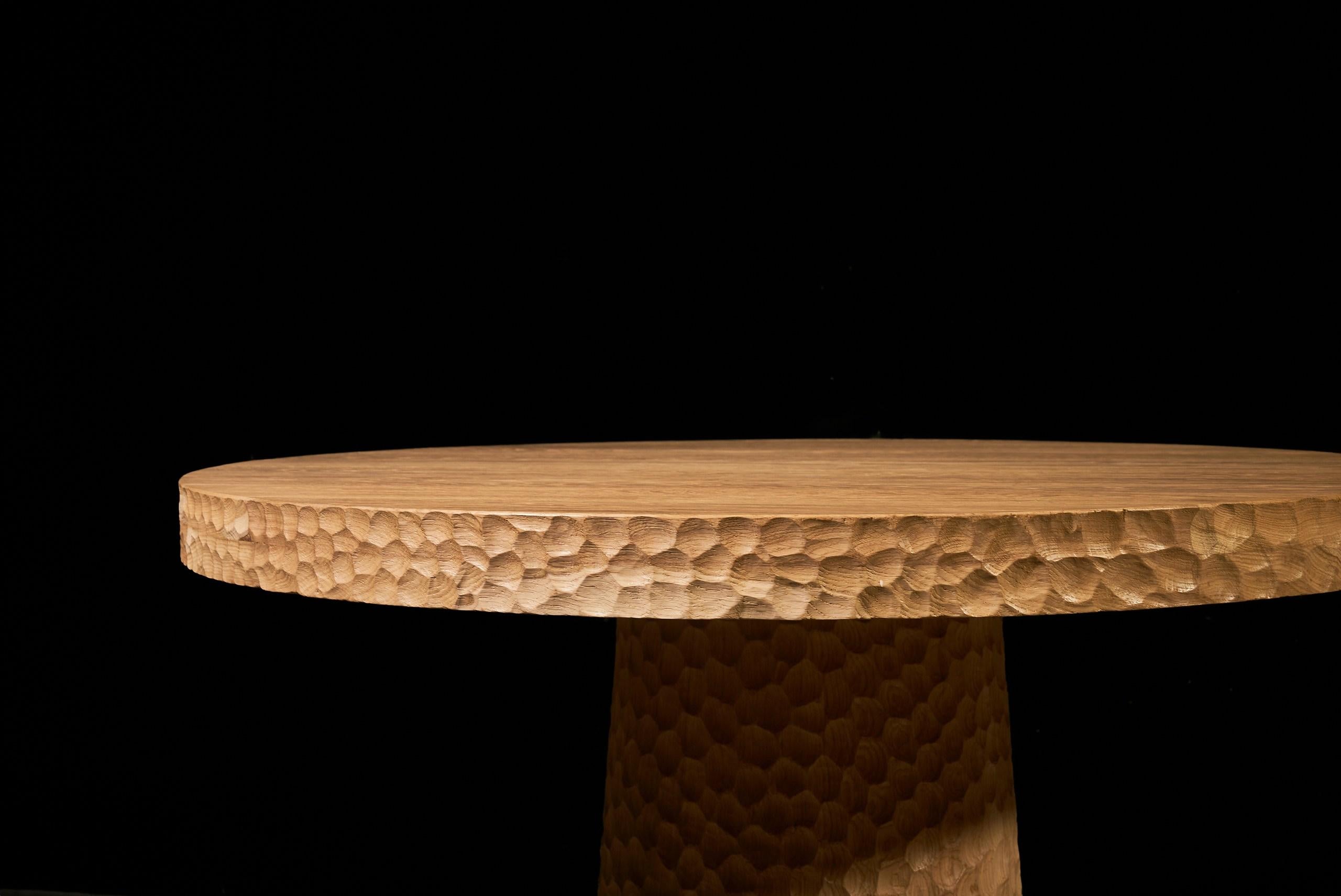 Round Solid Oak Dining Table with Hand-Carved Texture and Cone Base be Vulpe For Sale 1