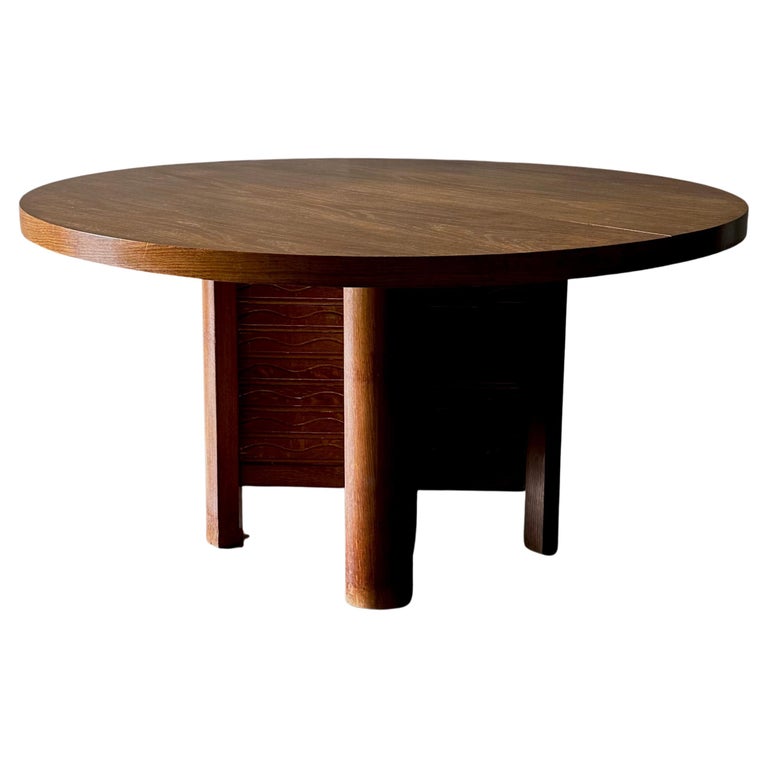Round Oak Dining Table For Sale at 1stDibs