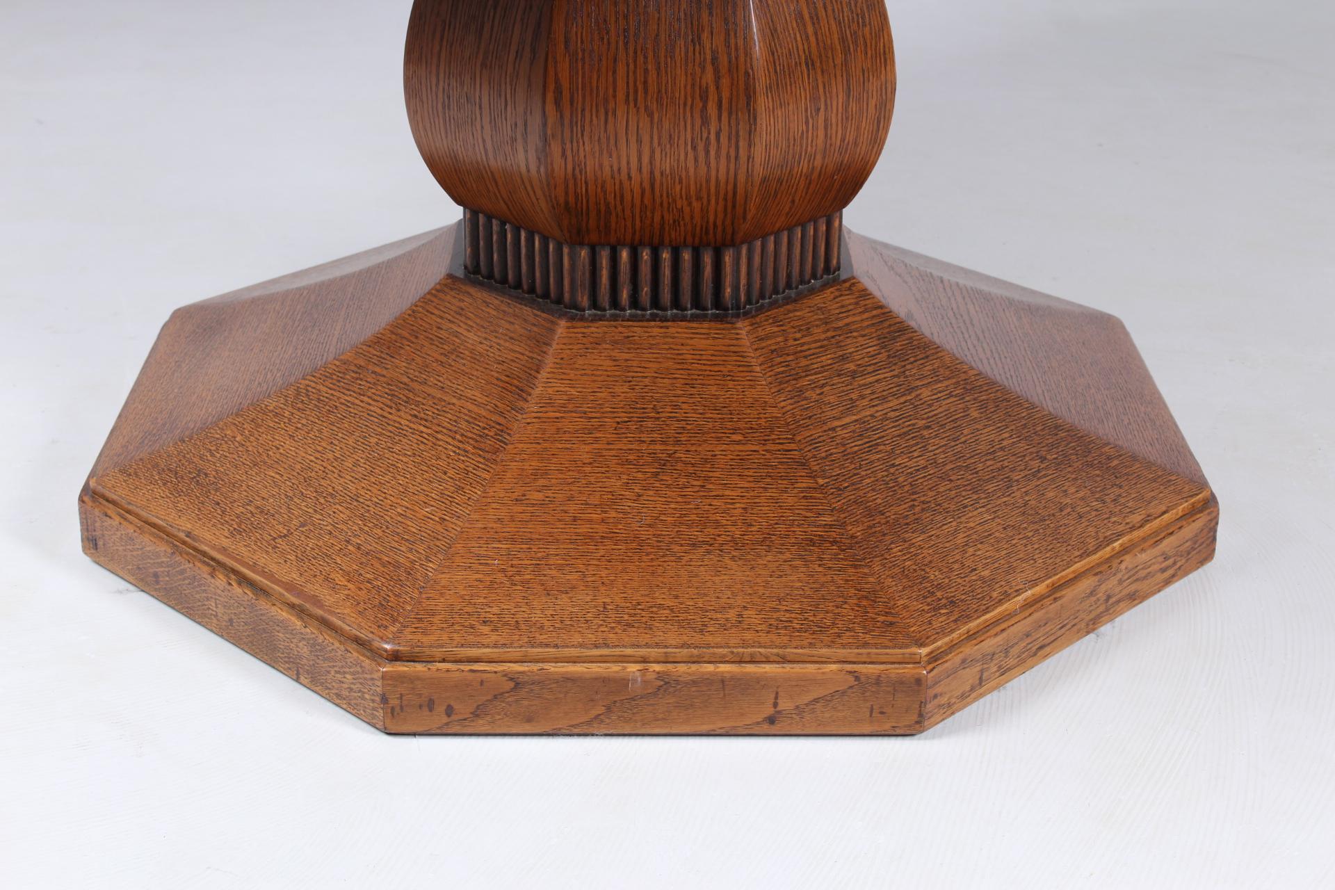 Round Oak Dining Table, Very Rare Enlarging Mechanism, Patented in 1920 3