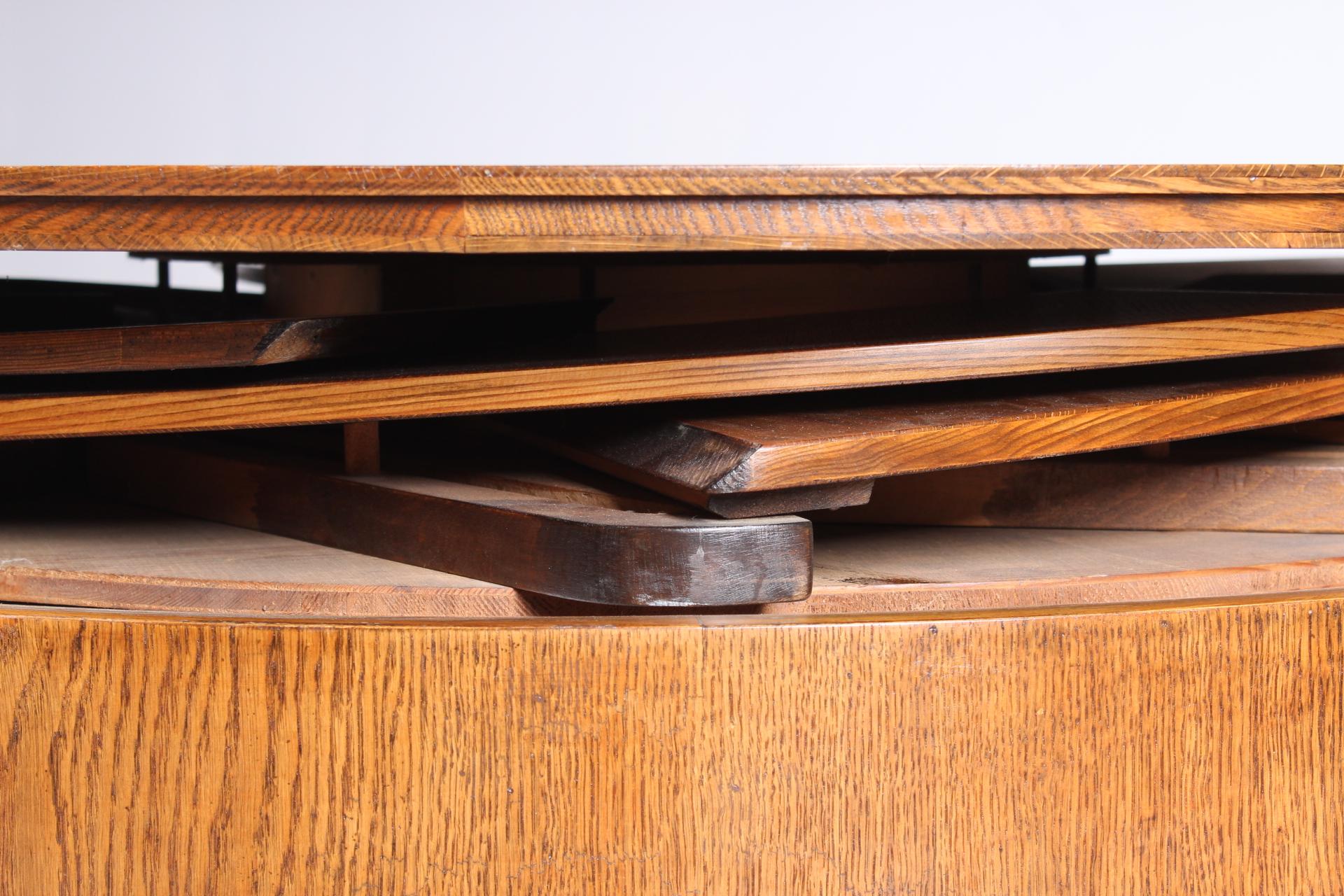 Round Oak Dining Table, Very Rare Enlarging Mechanism, Patented in 1920 4