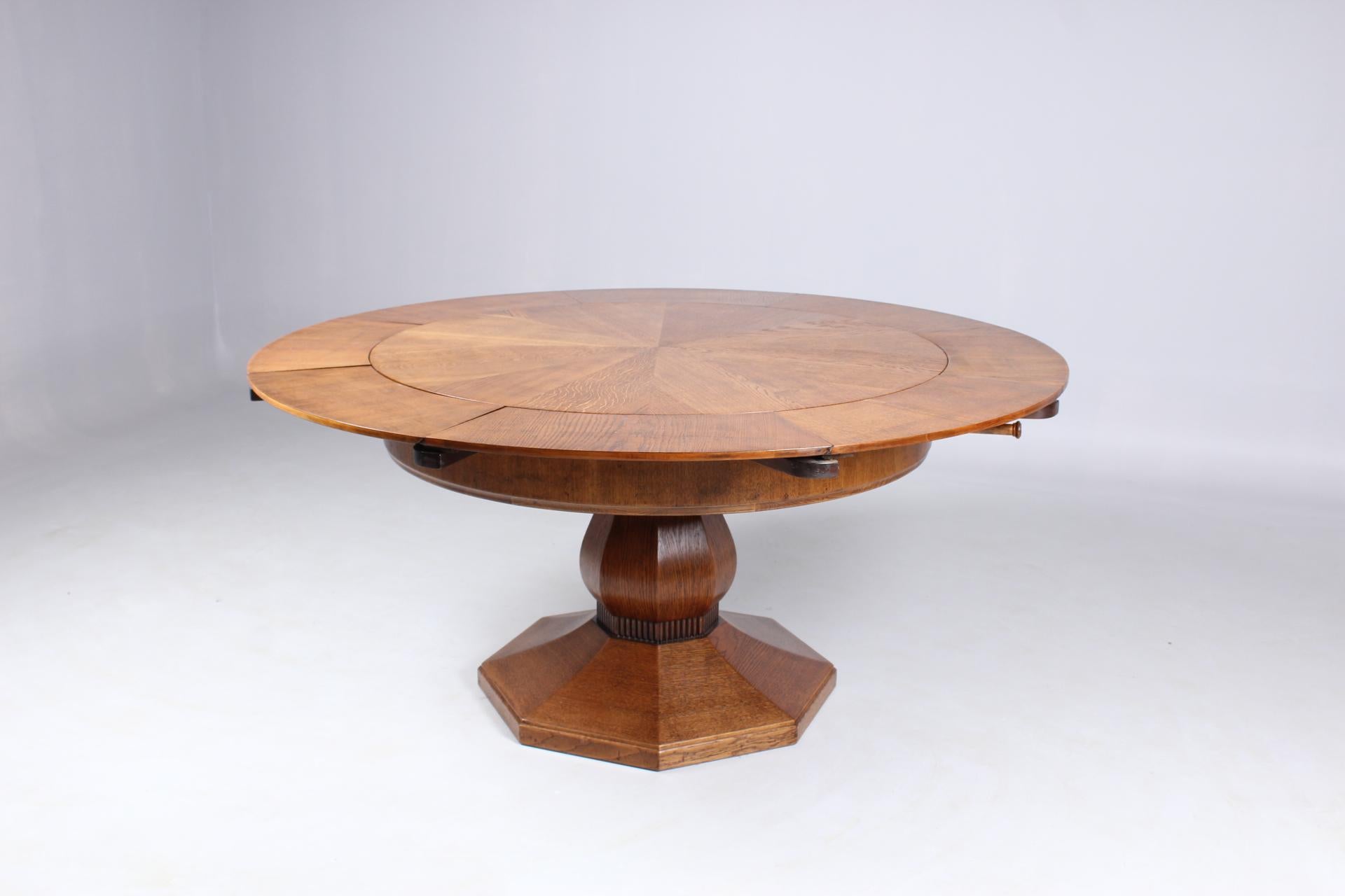 Art Deco Round Oak Dining Table, Very Rare Enlarging Mechanism, Patented in 1920