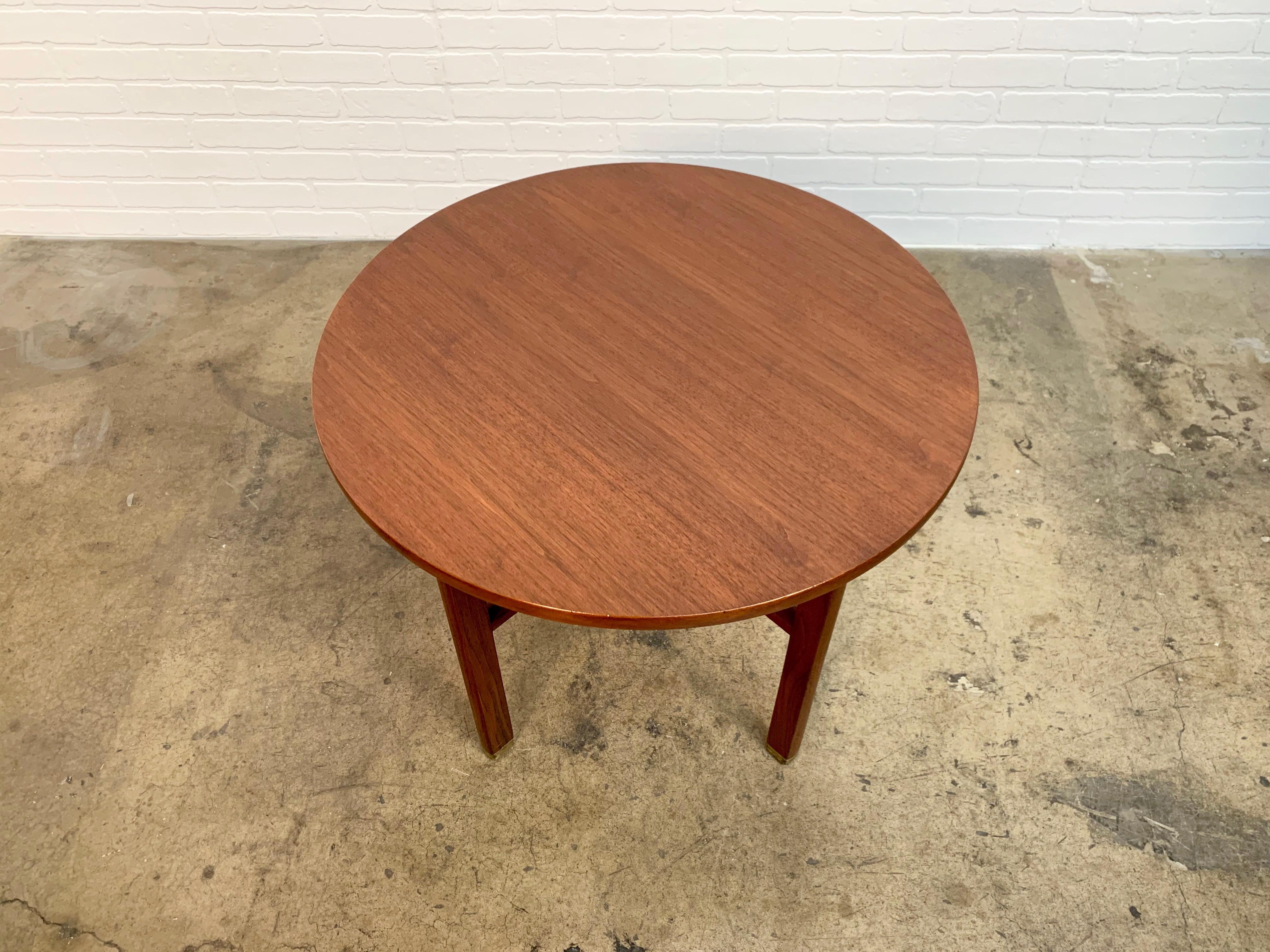 Round Occasional Table by Edward Wormley for Dunbar 2
