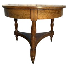 Table d'appoint ronde - Guéridon de l'époque Louis-Philippe en noyer massif