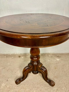 Table d'appoint ronde à plateau marqueté, années 1920